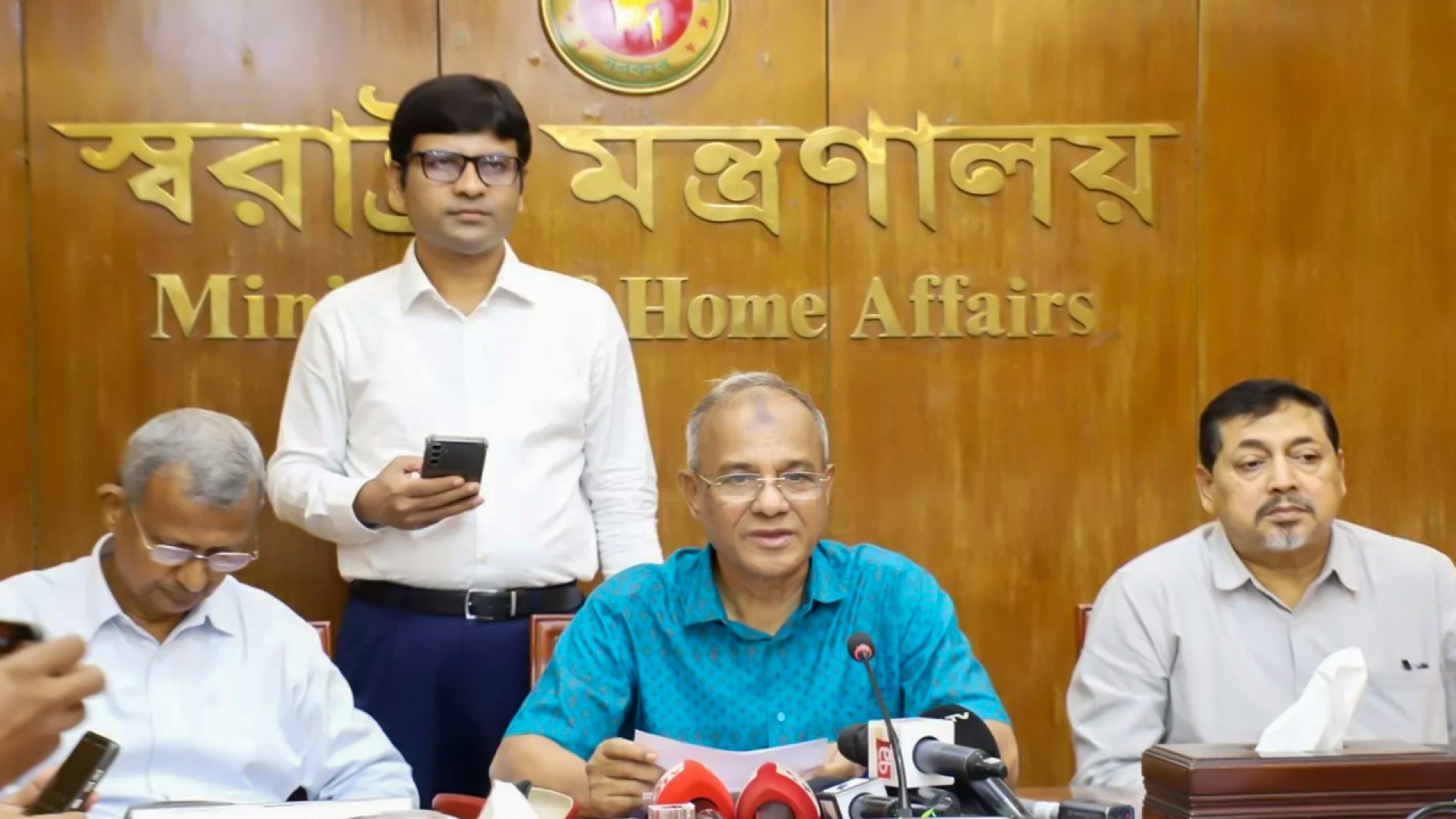 বিগত তিন নির্বাচনে দায়িত্ব পালনকারীদের বিরত রাখা হবে: স্বরাষ্ট্র উপদেষ্টা