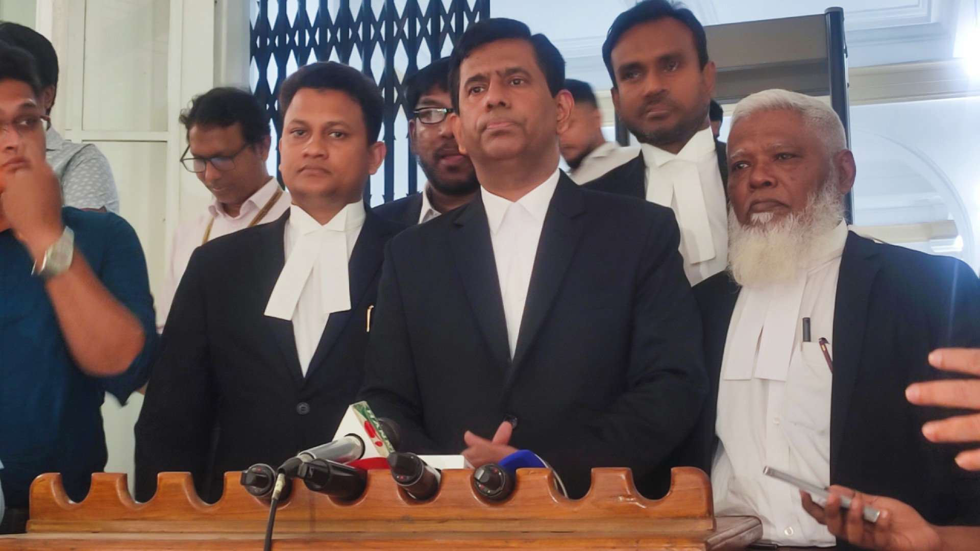‘সেনানিবাসে কারাগার’ প্রসঙ্গে যা বললেন চিফ প্রসিকিউটর