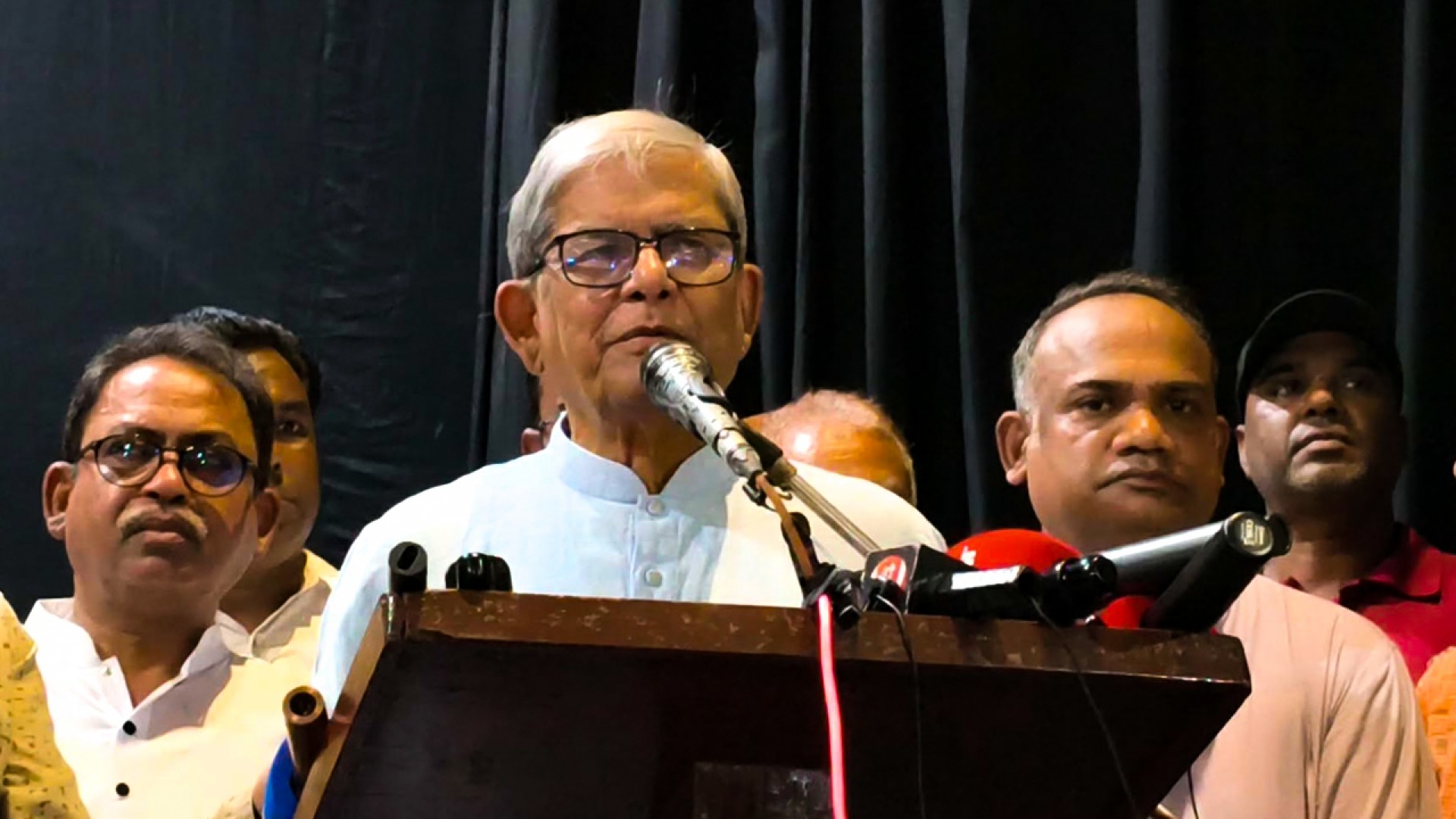 রাজনৈতিক ভুলে ফ্যাসিস্টদের কবলে পড়া যাবে না: মির্জা ফখরুল