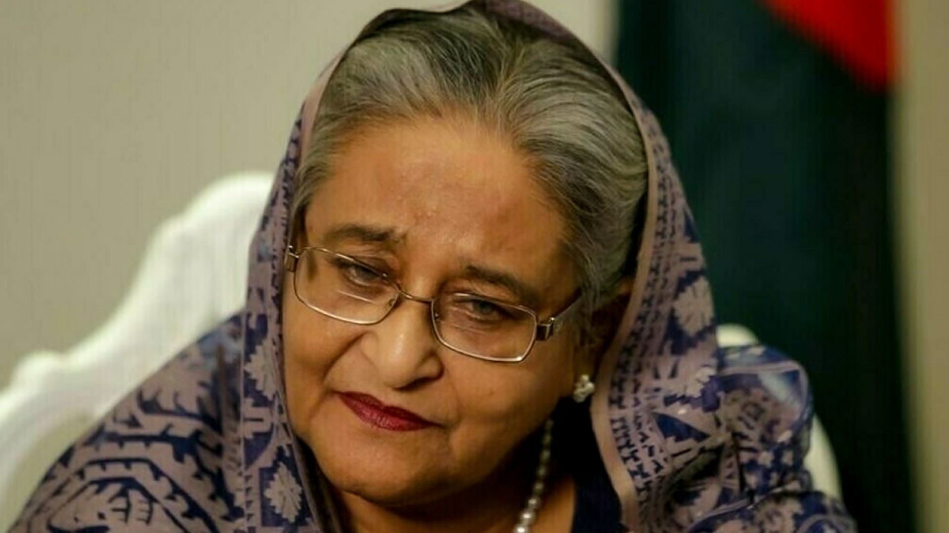 শেখ হাসিনাসহ পলাতক ২৬১ জনের বিরুদ্ধে পত্রিকায় বিজ্ঞপ্তি প্রকাশ