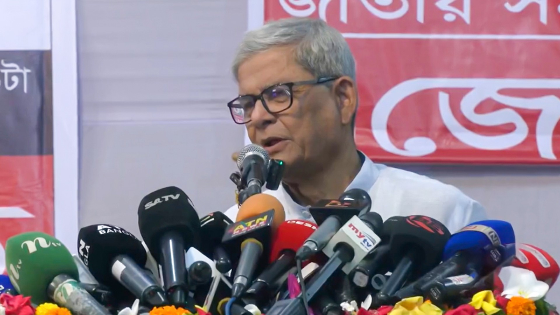 দেশের বর্তমান রাজনৈতিক সংকটের জন্য অন্তর্বর্তী সরকার দায়ী: মির্জা ফখরুল