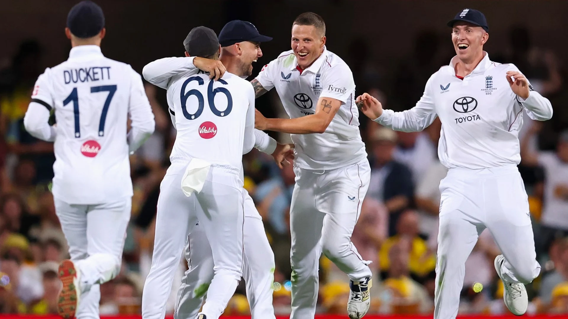 দিবা-রাত্রির টেস্টে এক দিনে সর্বোচ্চ রানের রেকর্ড অস্ট্রেলিয়া-ইংল্যান্ডের