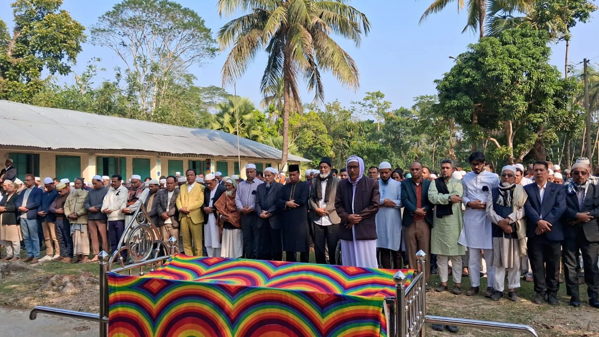 খালেদা জিয়ার জানাজায় এসে মৃত্যু : নিরবের পরিবারের পাশে তারেক রহমান