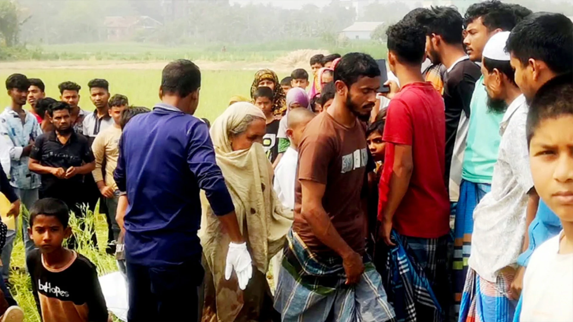 নরসিংদীতে বাবার কাছ থেকে ছিনিয়ে নিয়ে কিশোরীকে হত্যা