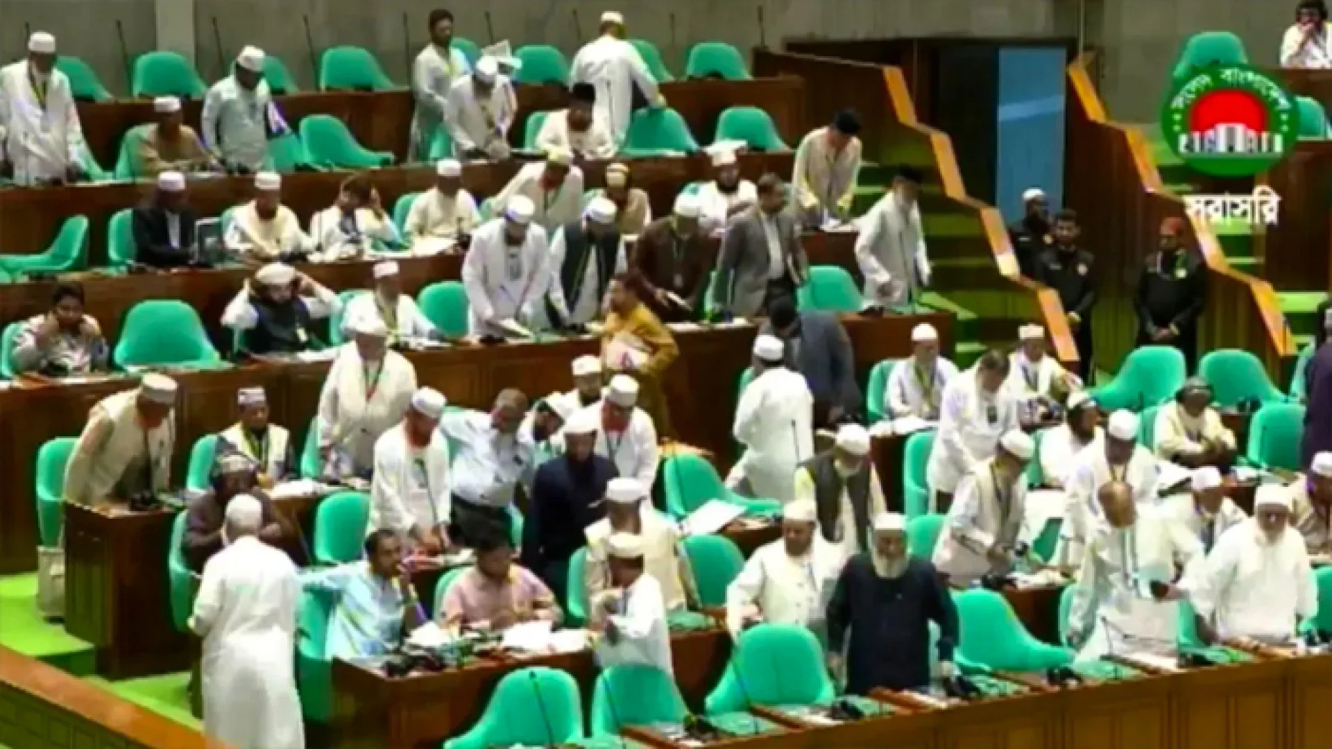 সংসদ থেকে বিরোধী দলের ওয়াকআউট