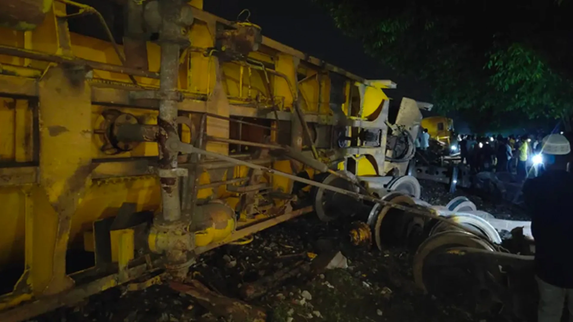 তেলবাহী ট্রেন লাইনচ্যুত, সিলেটের সঙ্গে সারাদেশের রেল যোগাযোগ বন্ধ