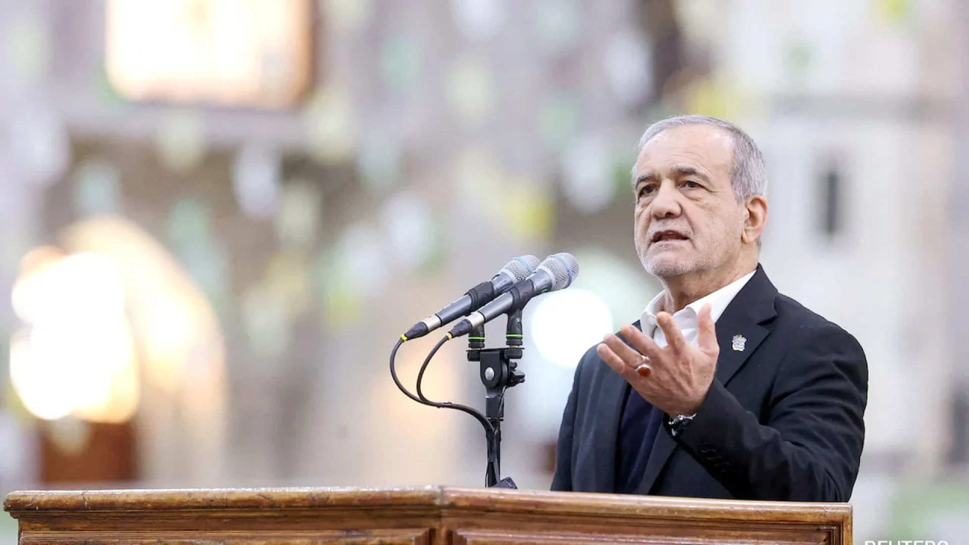 মার্কিনিদের উদ্দেশে ইরানের প্রেসিডেন্ট পেজেশকিয়ানের খোলা চিঠি