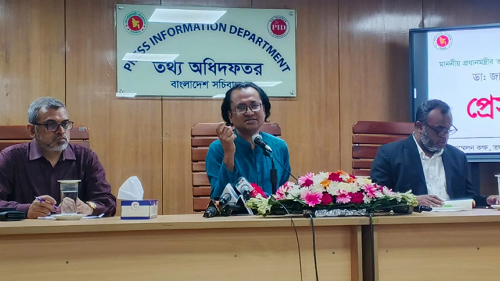 মধ্যপ্রাচ্যে যুদ্ধ দীর্ঘায়িত হলে জ্বালানি তেলের দাম বাড়তে পারে: ডা. জাহেদ