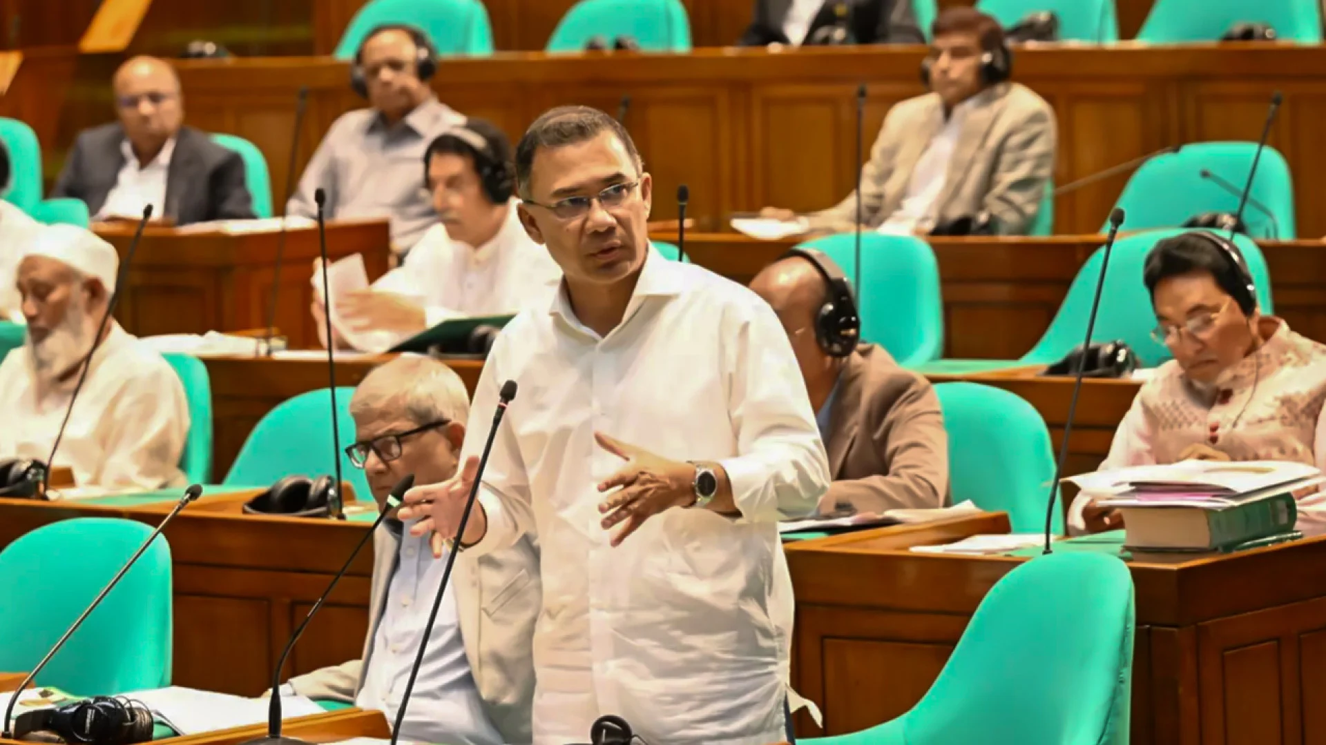 মধ্যপ্রাচ্যে অস্থিরতার প্রেক্ষাপটে বিকল্প শ্রমবাজার খোঁজার পরিকল্পনা করছে সরকার: প্রধানমন্ত্রী