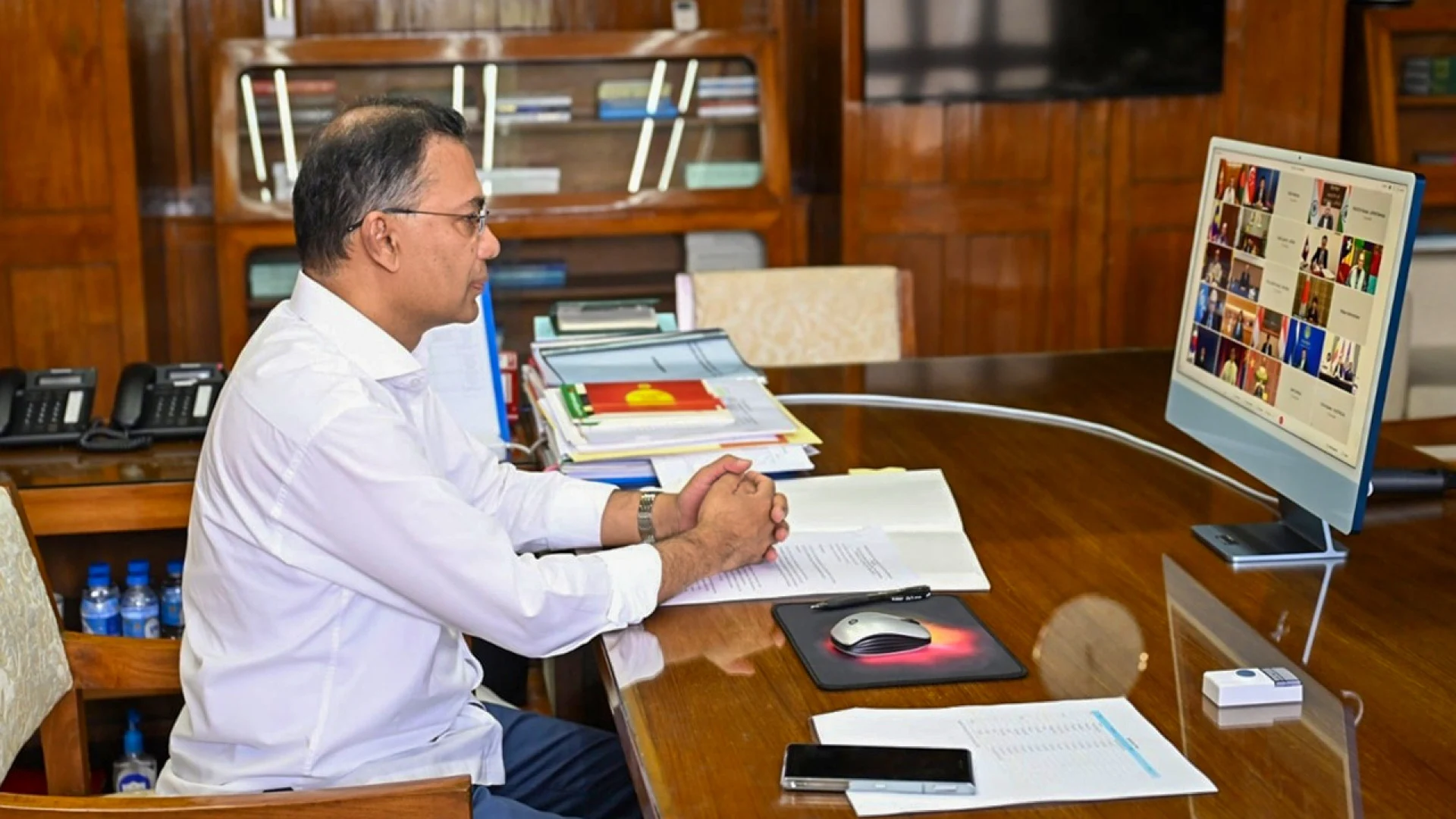 উন্নয়ন সহযোগীদের কাছে ২ বিলিয়ন ডলার সহায়তা চাইলেন প্রধানমন্ত্রী