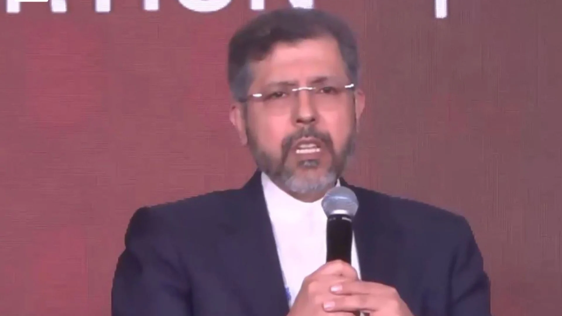 সাময়িক যুদ্ধবিরতি নয়, যুদ্ধের চিরস্থায়ী অবসান চায় ইরান: ইরানের উপ-পররাষ্ট্রমন্ত্রী