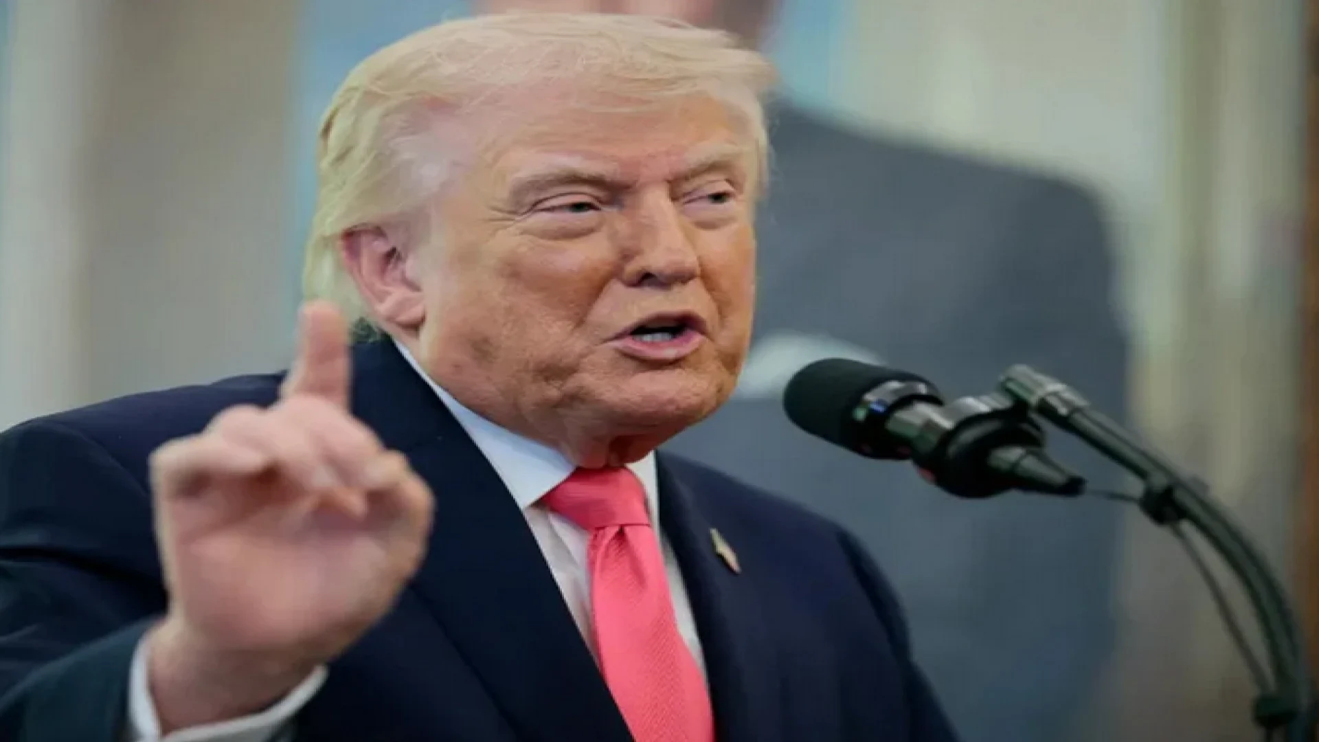 ইরানকে চুক্তির জন্য সময় বেঁধে দিলেন ট্রাম্প