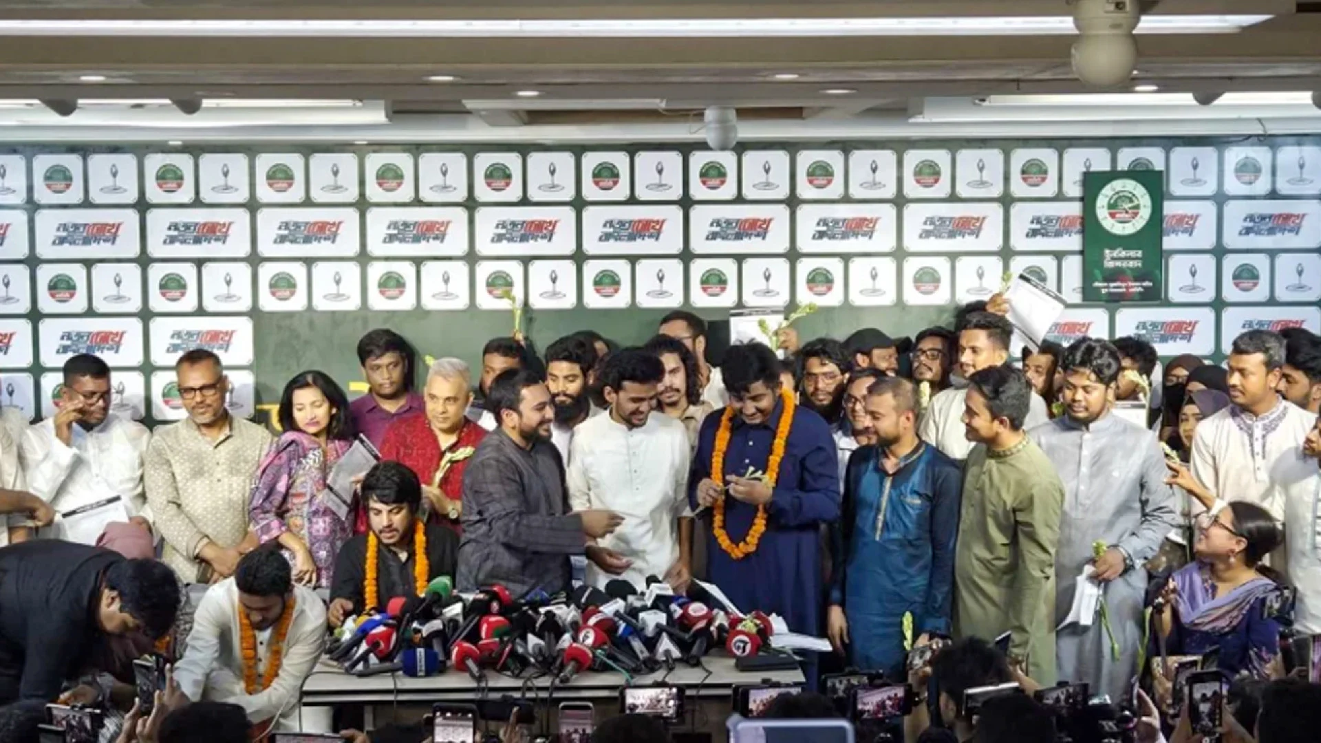 নিরপরাধ ছাত্রলীগ নেতাকর্মীরা এনসিপিতে যোগ দিতে পারবে: নাহিদ ইসলাম