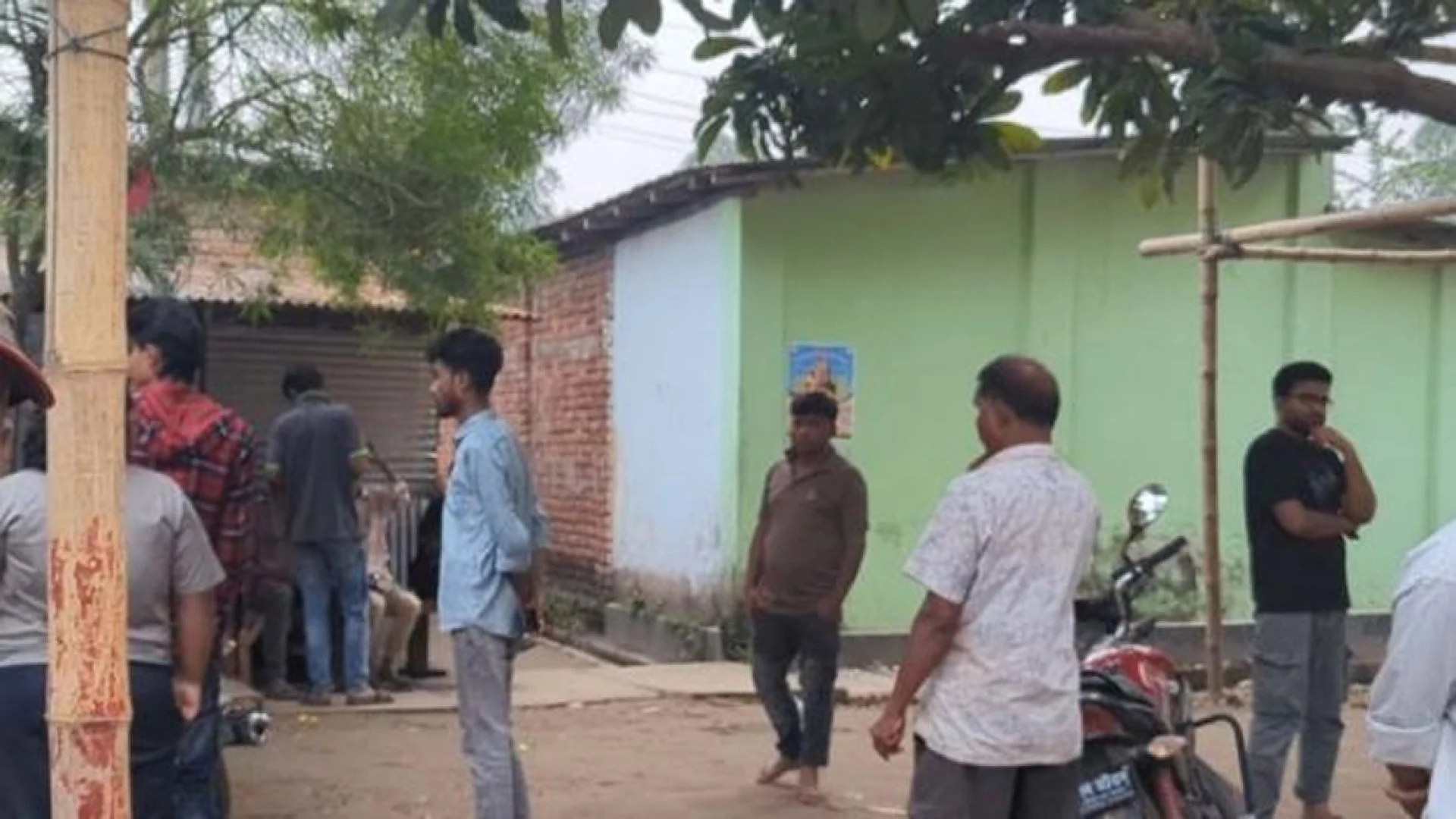 দিনাজপুরে নিজ ঘরে আগুনে পুড়ে দম্পতির মৃত্যু