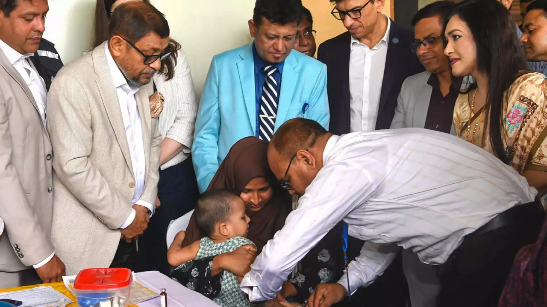 দেশব্যাপী হাম-রুবেলার টিকাদান কর্মসূচি শুরু