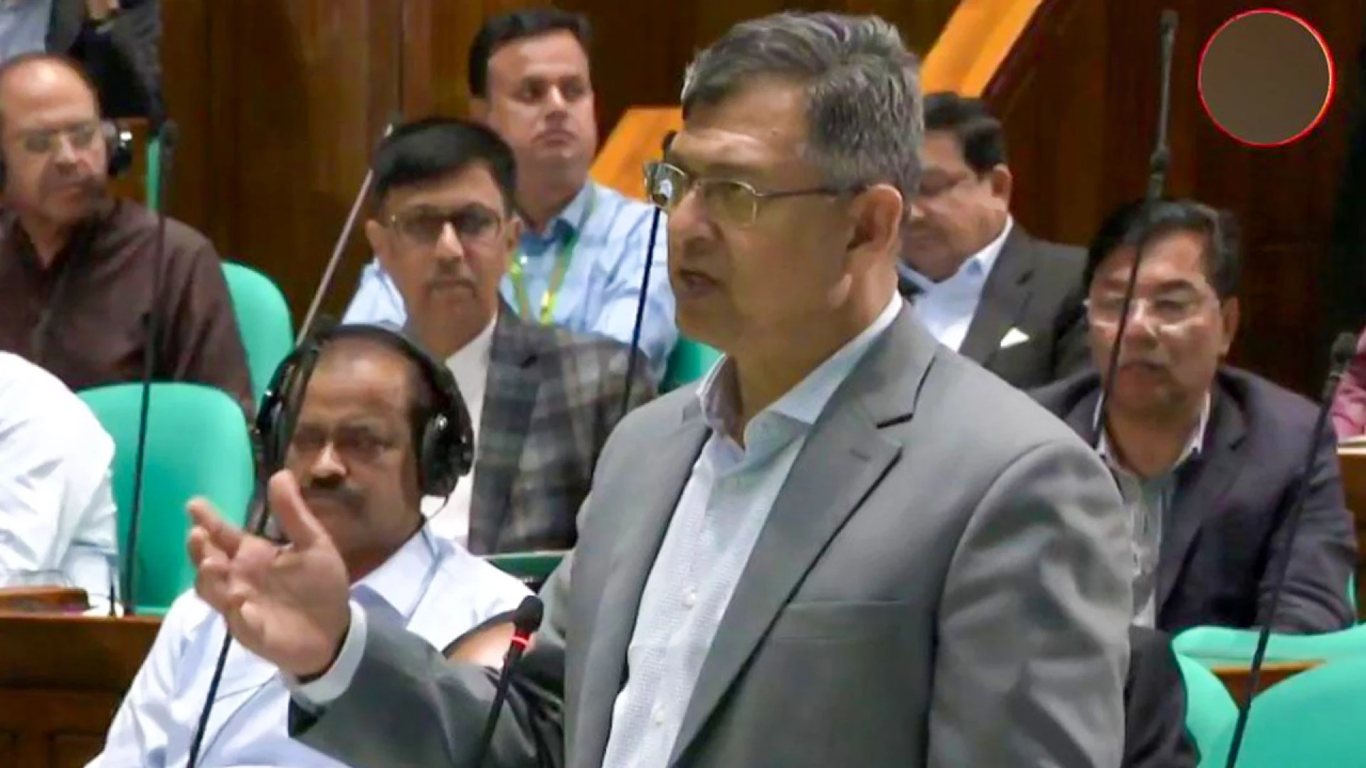 অব্যবহৃত মোবাইল ডাটার মেয়াদ আনলিমিটেড করা হবে: স্বরাষ্ট্রমন্ত্রী