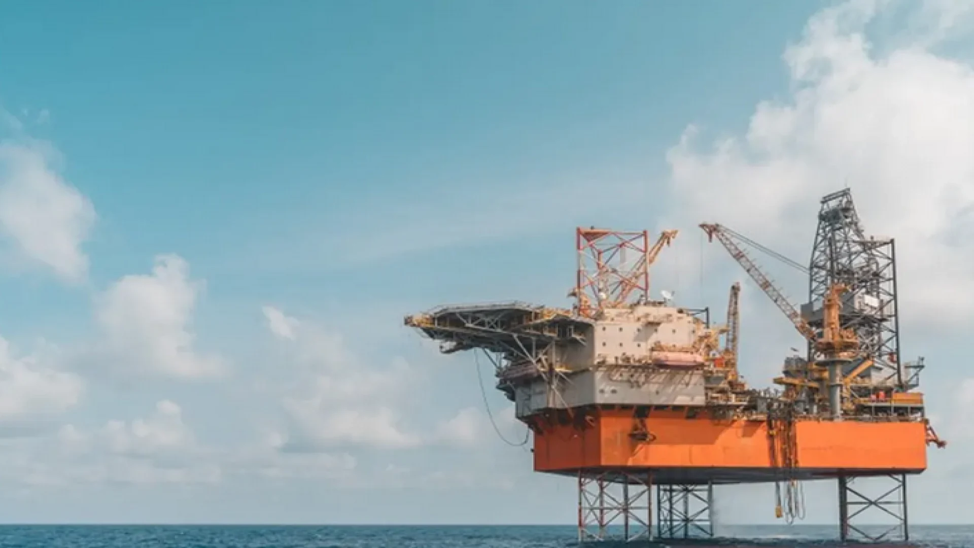 ইন্দোনেশিয়ার উপকূলে বড় গ্যাসক্ষেত্রের আবিষ্কার