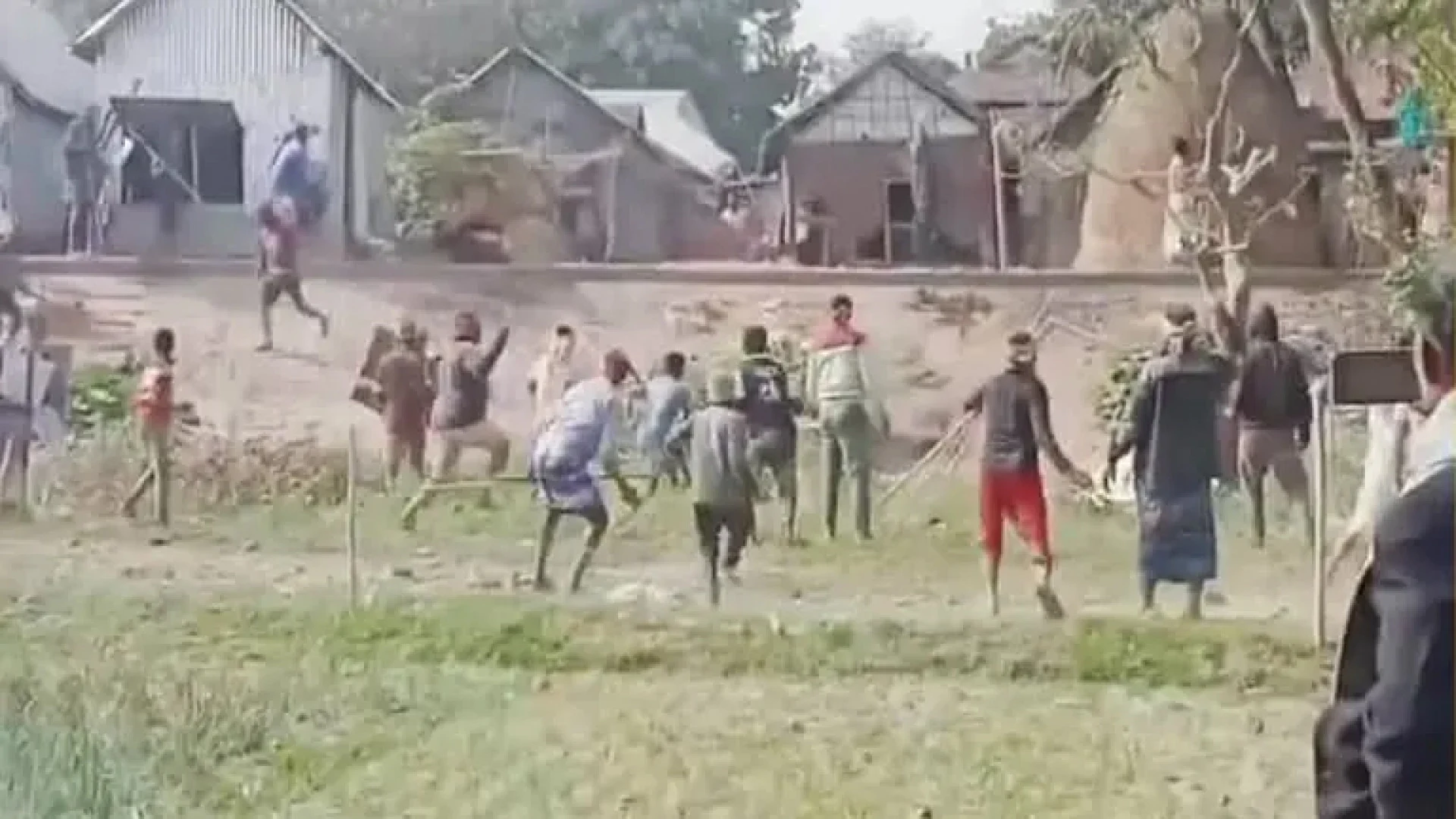 জমি নিয়ে বিরোধে নেত্রকোনায় দু’পক্ষের সংঘর্ষে নারী নিহত, আহত ৩০