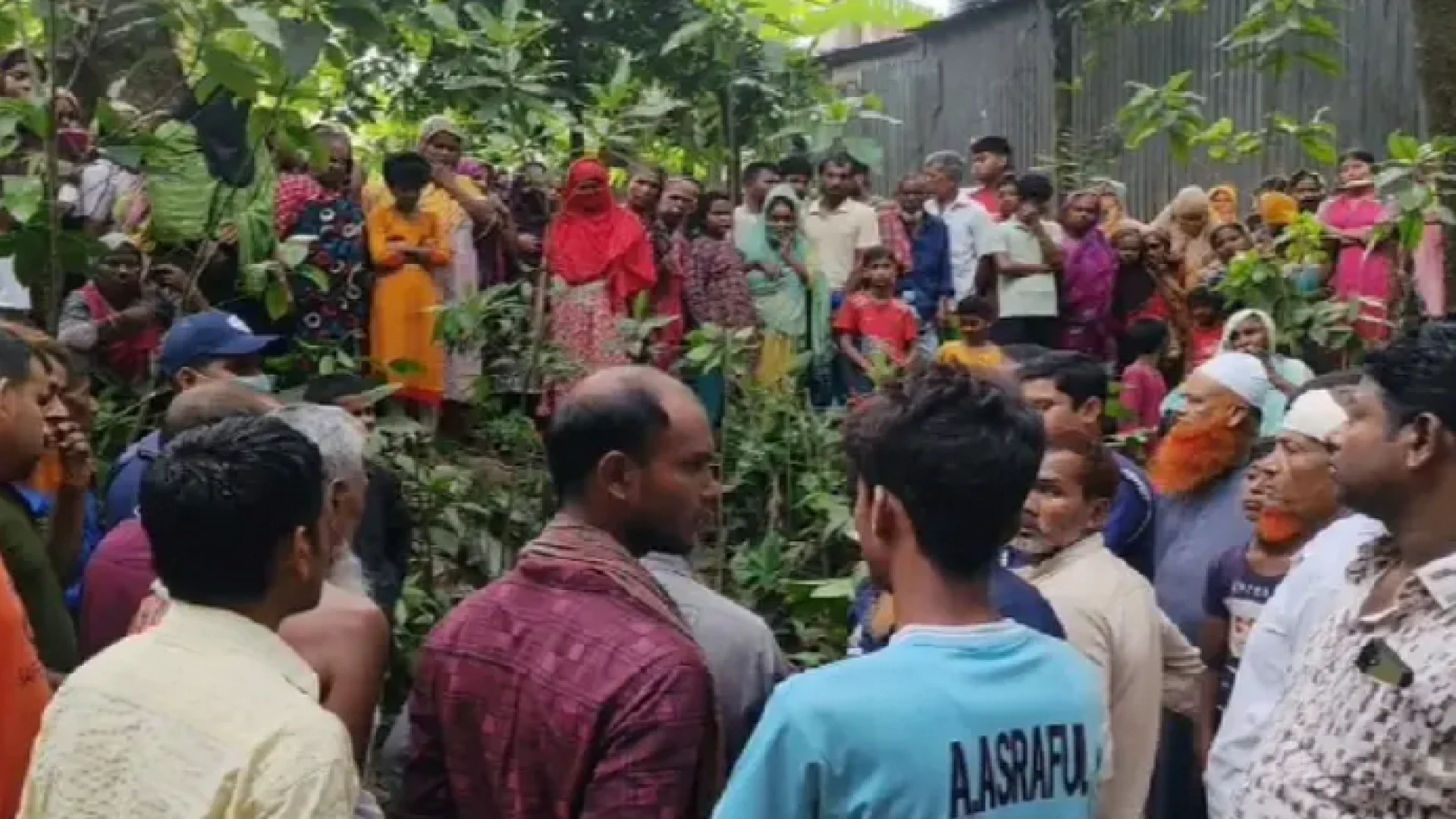 মানিকগঞ্জের ডোবা থেকে প্রবাসী নারীর মরদেহ উদ্ধার