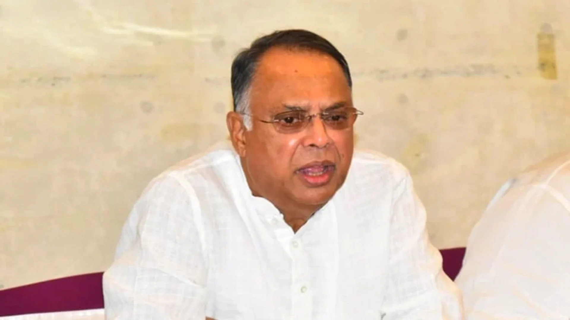 আগামী সপ্তাহ থেকে লোডশেডিং কমবে: বিদ্যুৎমন্ত্রী