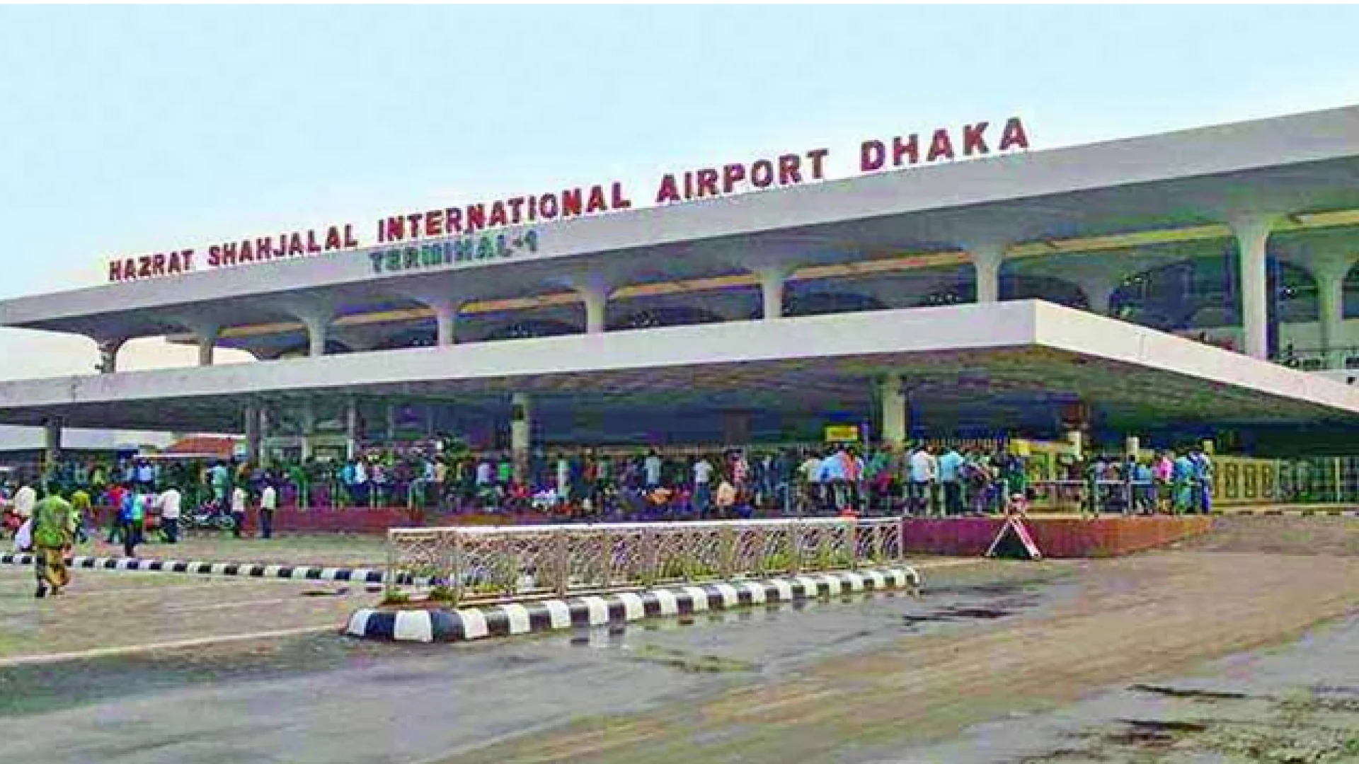 দেশের ৮ বিমানবন্দরে সর্বোচ্চ সতর্কতা জারি