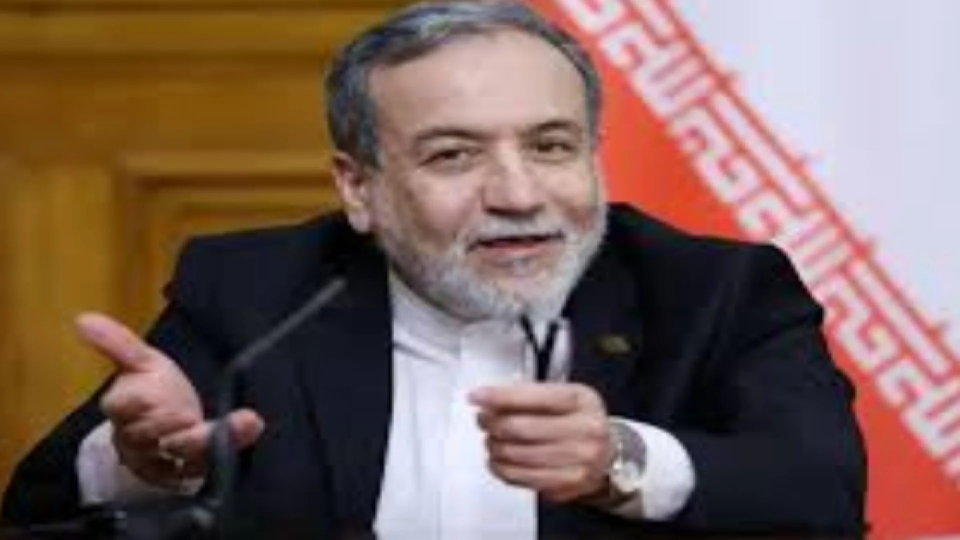 কী কারণে ওমান সফরে গিয়েছিলেন, জানালেন আরাঘচি