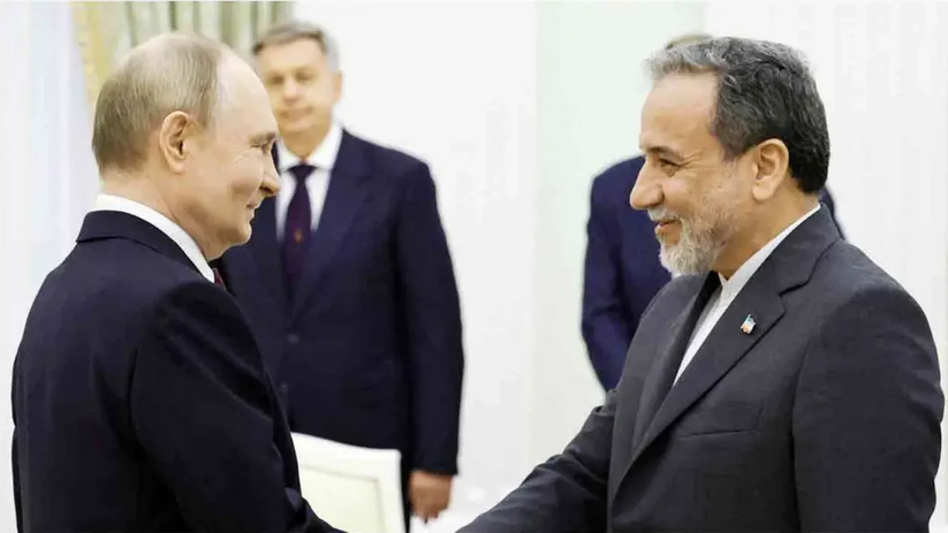 রাশিয়ার কাছে বিশেষ যে সহায়তা চায় ইরান