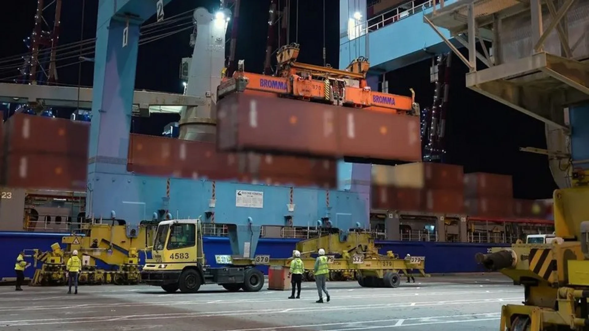 যুক্তরাষ্ট্র থেকে ইসরায়েলে একদিনে এলো ৬ হাজার ৫০০ টন সামরিক সরঞ্জাম