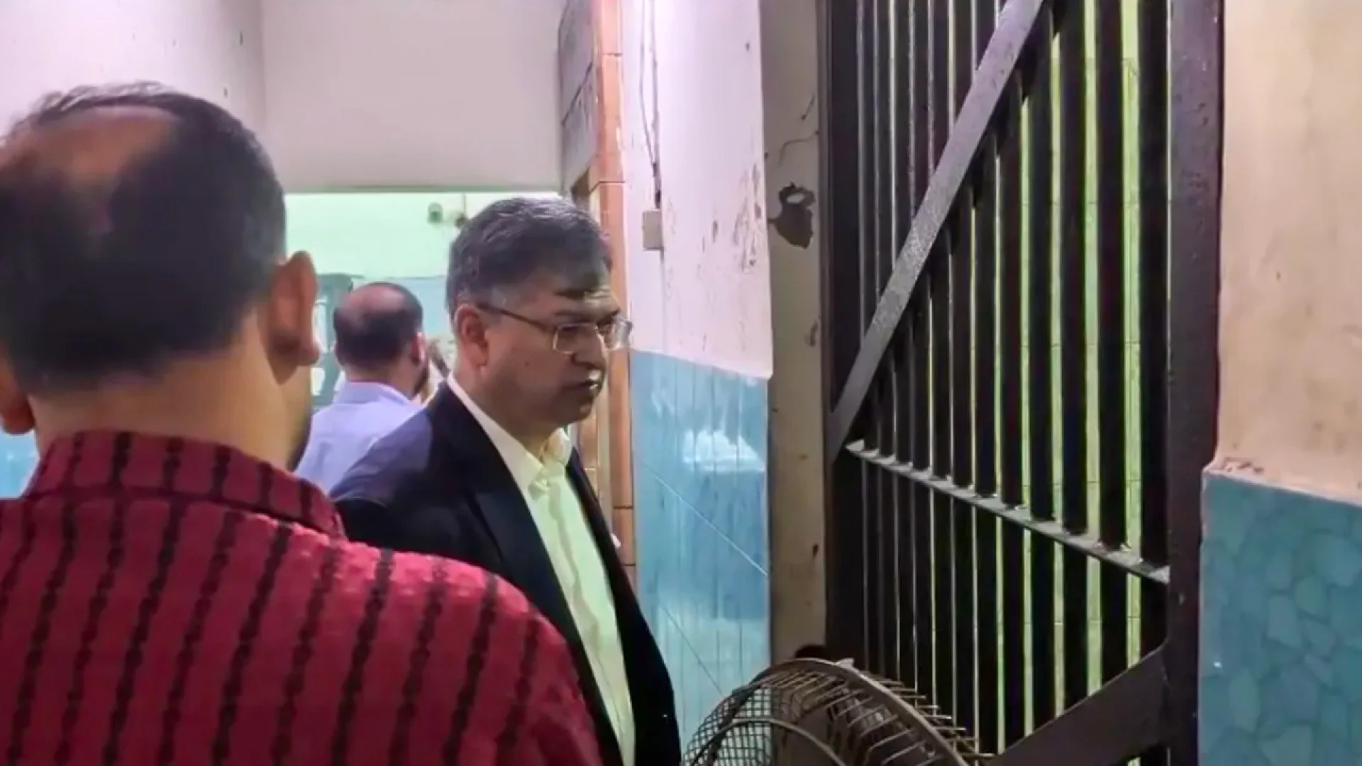থানাগুলোকে দালালমুক্ত করার নির্দেশ স্বরাষ্ট্রমন্ত্রীর