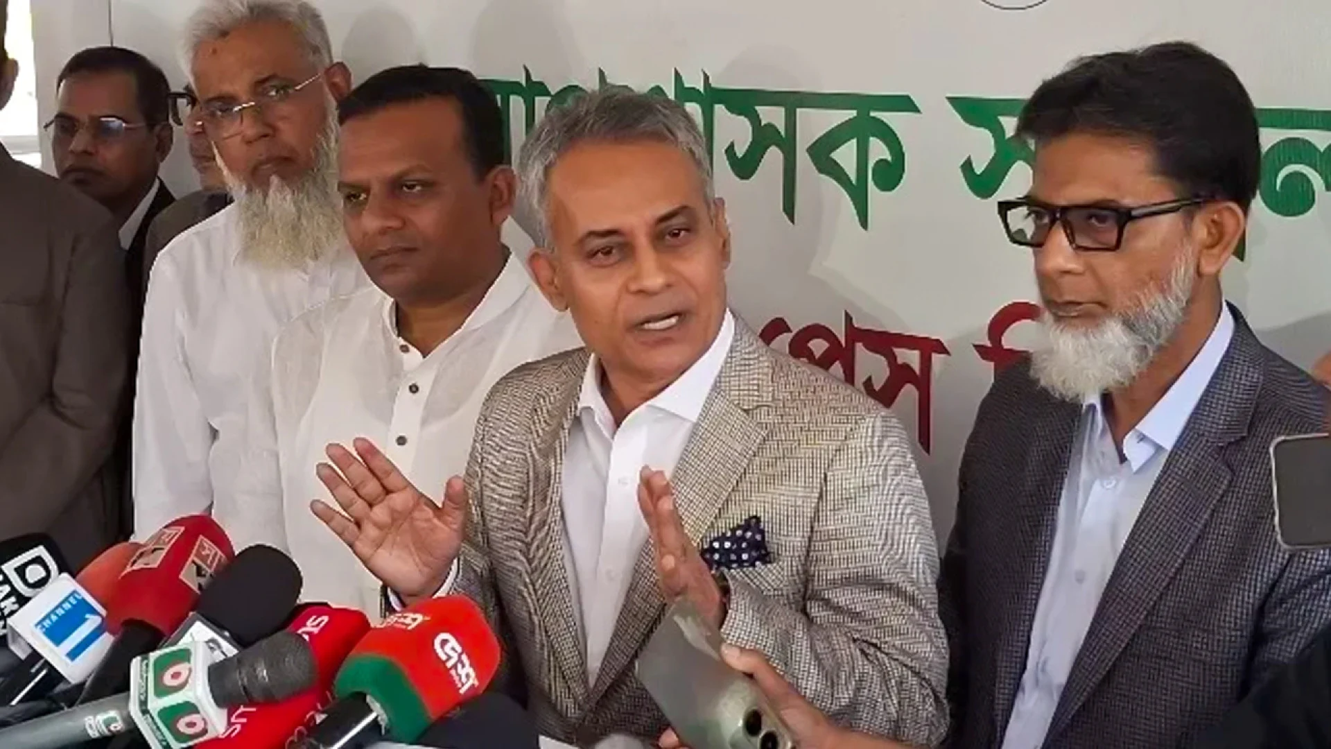 দেশের সব মহাসড়ক সিসি ক্যামেরার আওতায় আনা হবে: পরিবহনমন্ত্রী