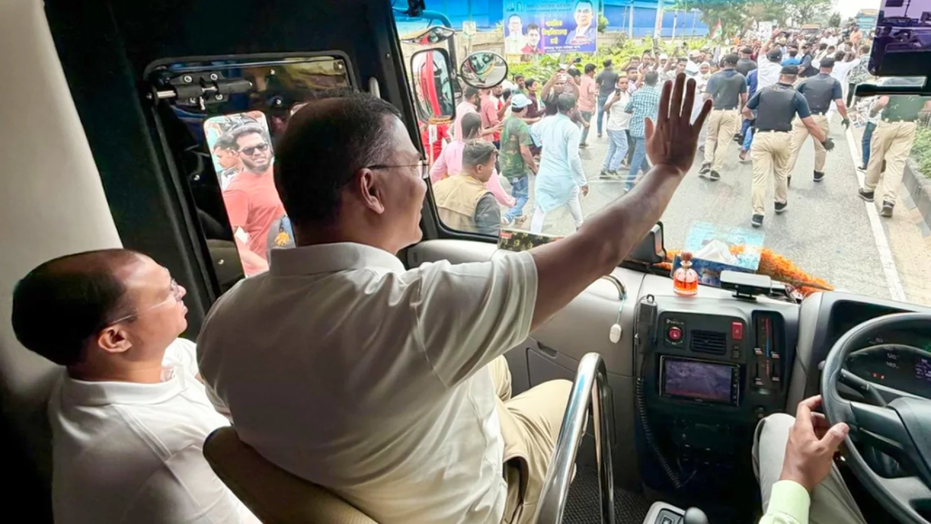 কুমিল্লার বরুড়ায় পৌঁছেছেন প্রধানমন্ত্রী তারেক রহমান