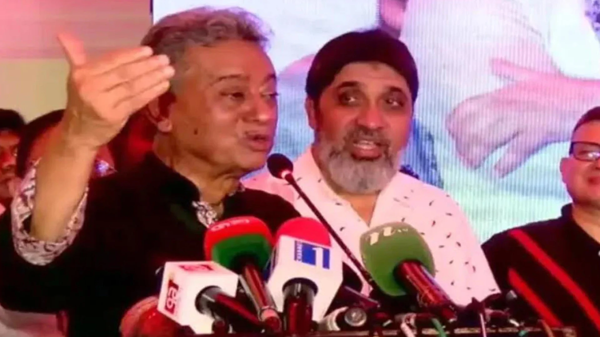 দরিদ্র জনগোষ্ঠীর চিকিৎসা ব্যয় বহন করবে সরকার : অর্থমন্ত্রী