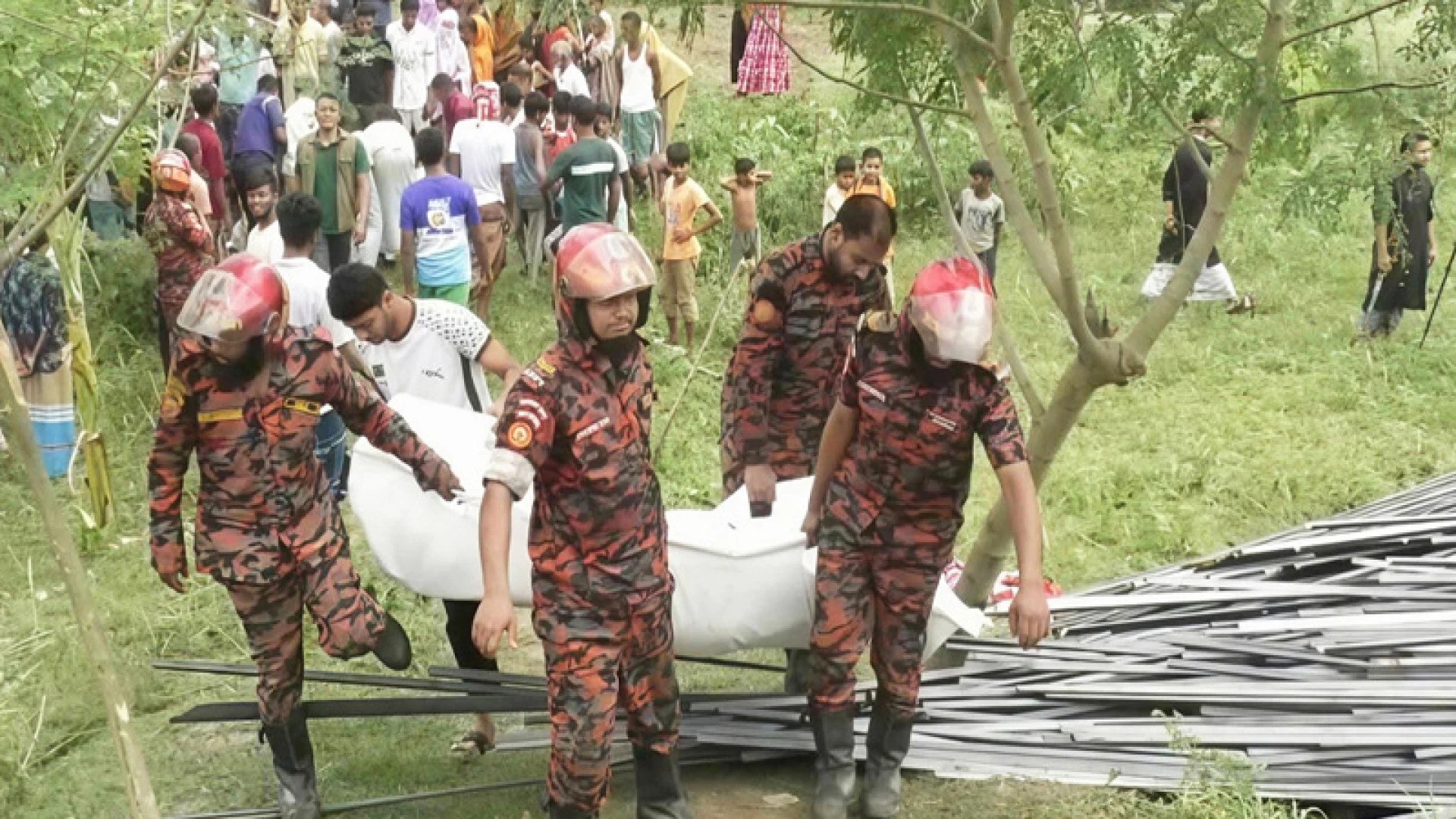 ১৫ নিহতের মধ্যে ৯ জনের বাড়ি নওগাঁয়  