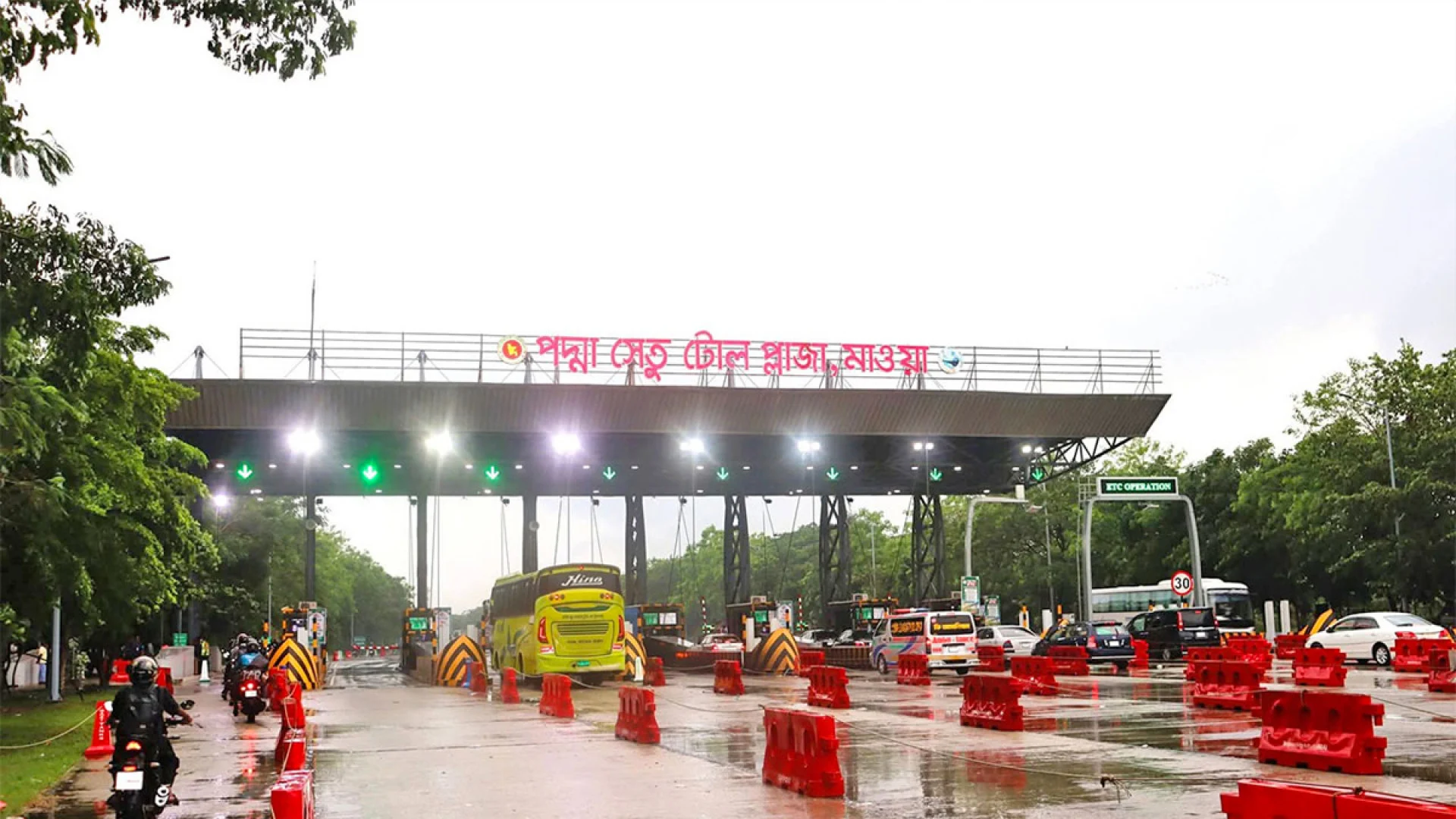 পদ্মা সেতুতে ২৪ ঘণ্টায় দ্বিতীয় সর্বোচ্চ রেকর্ড টোল আদায়