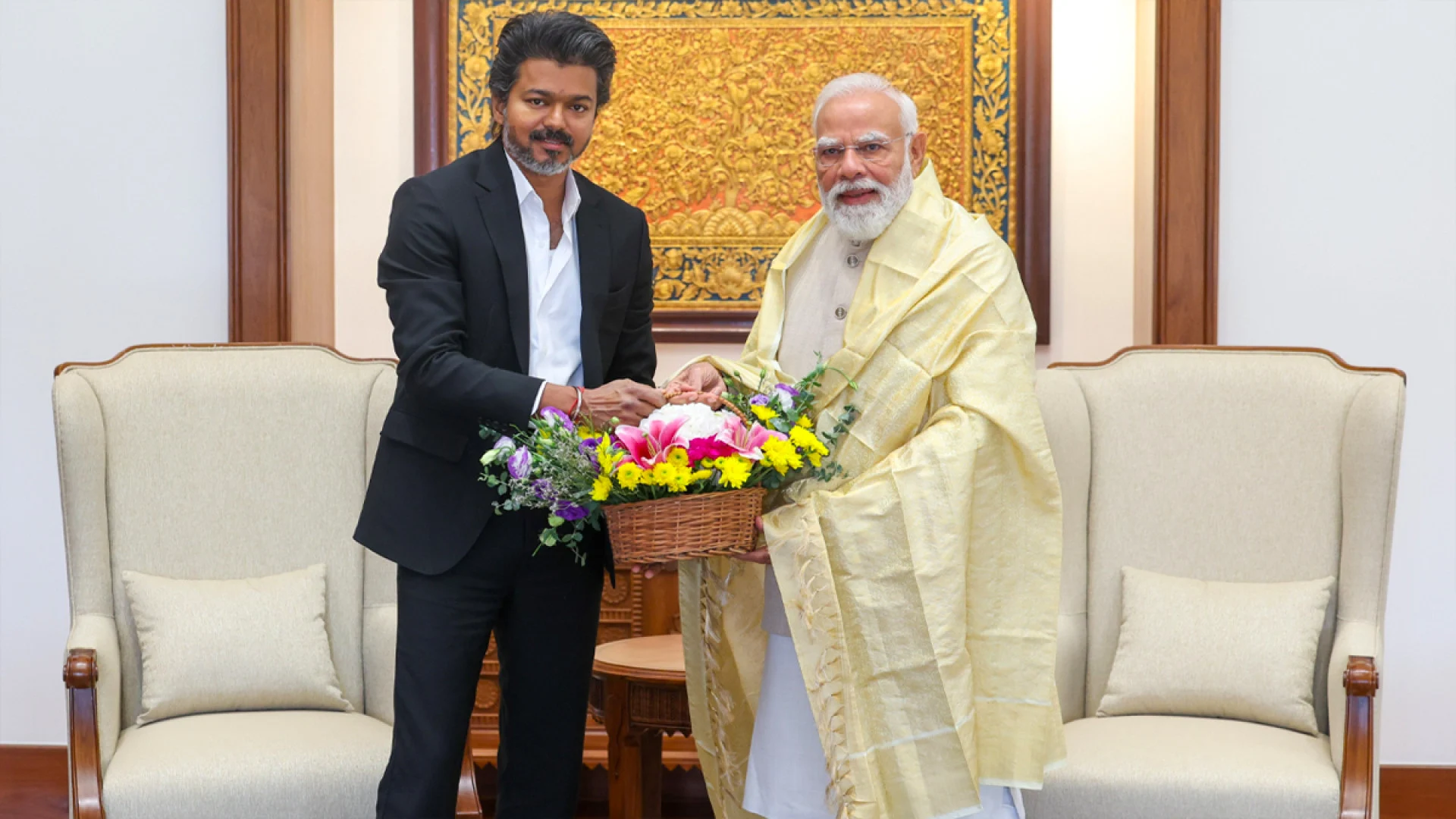 নরেন্দ্র মোদির সঙ্গে ২০ মিনিটের বৈঠকে থালাপতি বিজয়ের ৩ দাবি