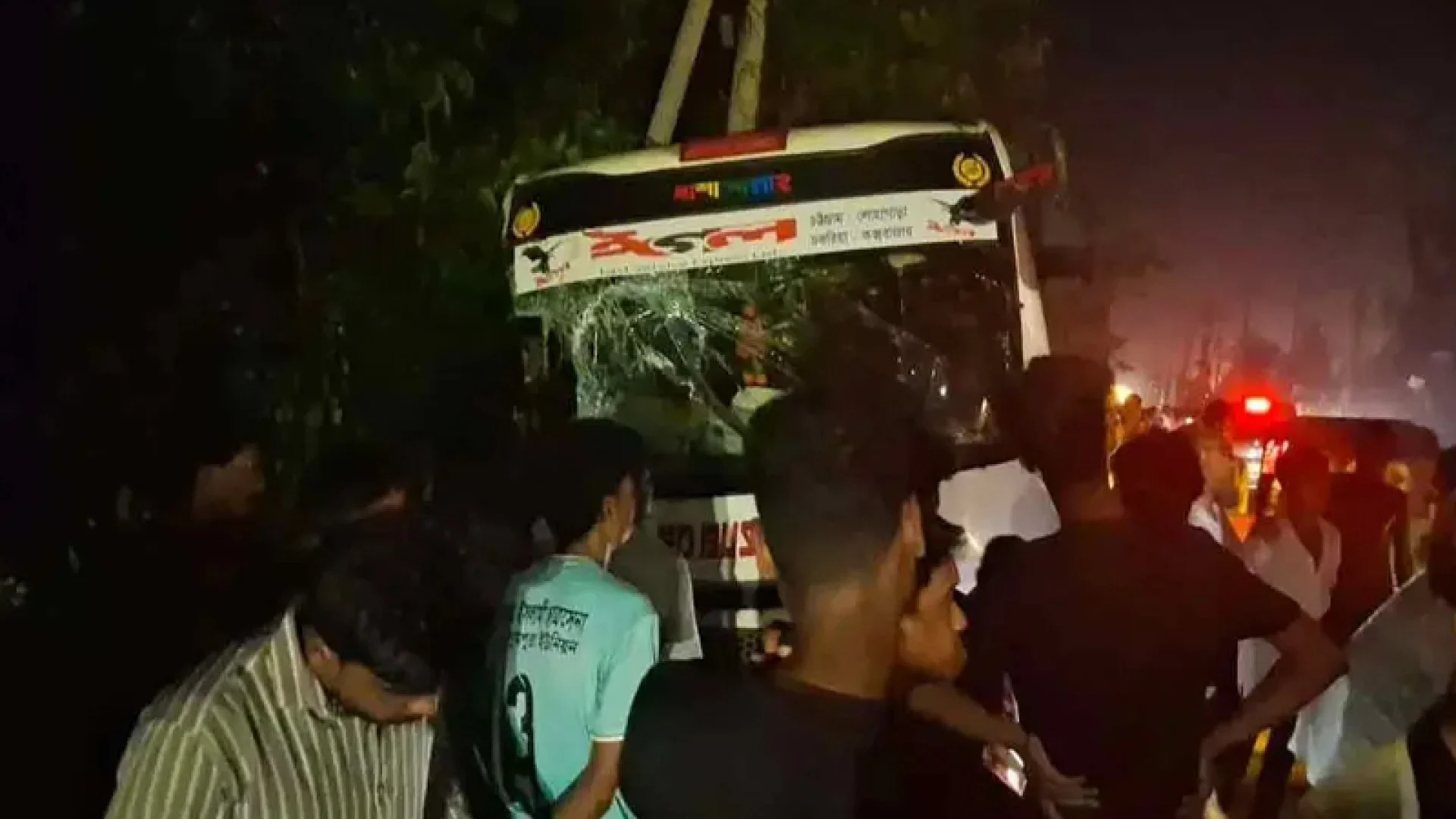 কর্ণফুলীতে বাস-লেগুনা সংঘর্ষে নিহত বেড়ে ৪