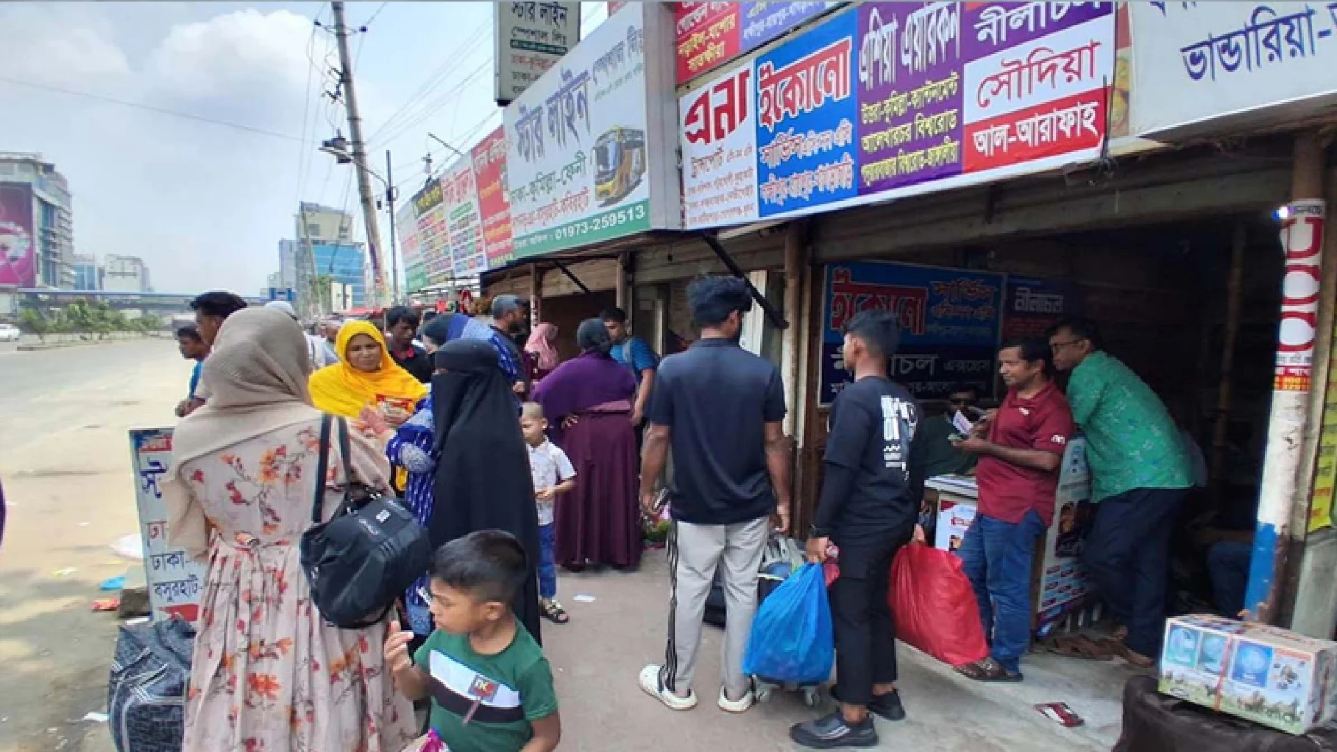  ঈদের দ্বিতীয় দিনেও ঢাকা ছাড়ছে মানুষ 