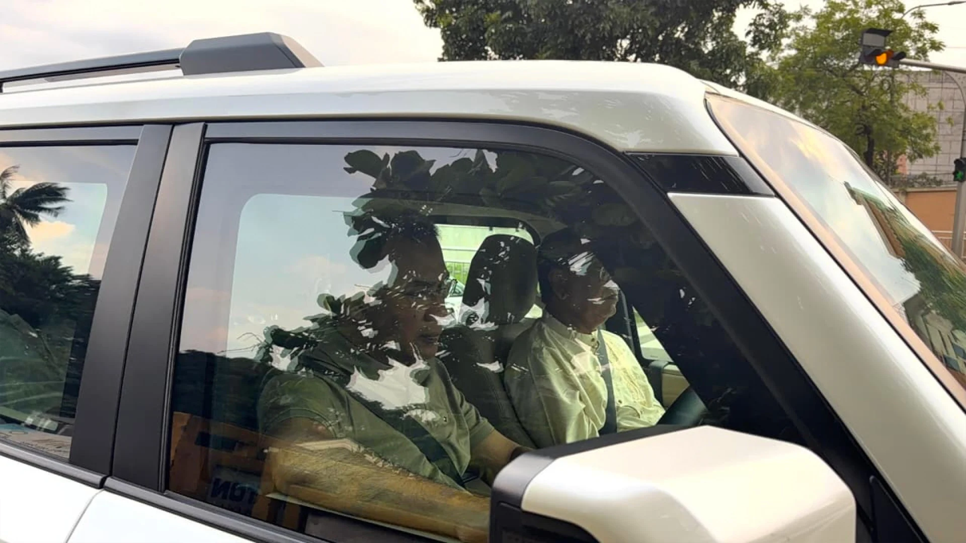 কোরবানির বর্জ্য অপসারণ পরিদর্শনে প্রধানমন্ত্রী