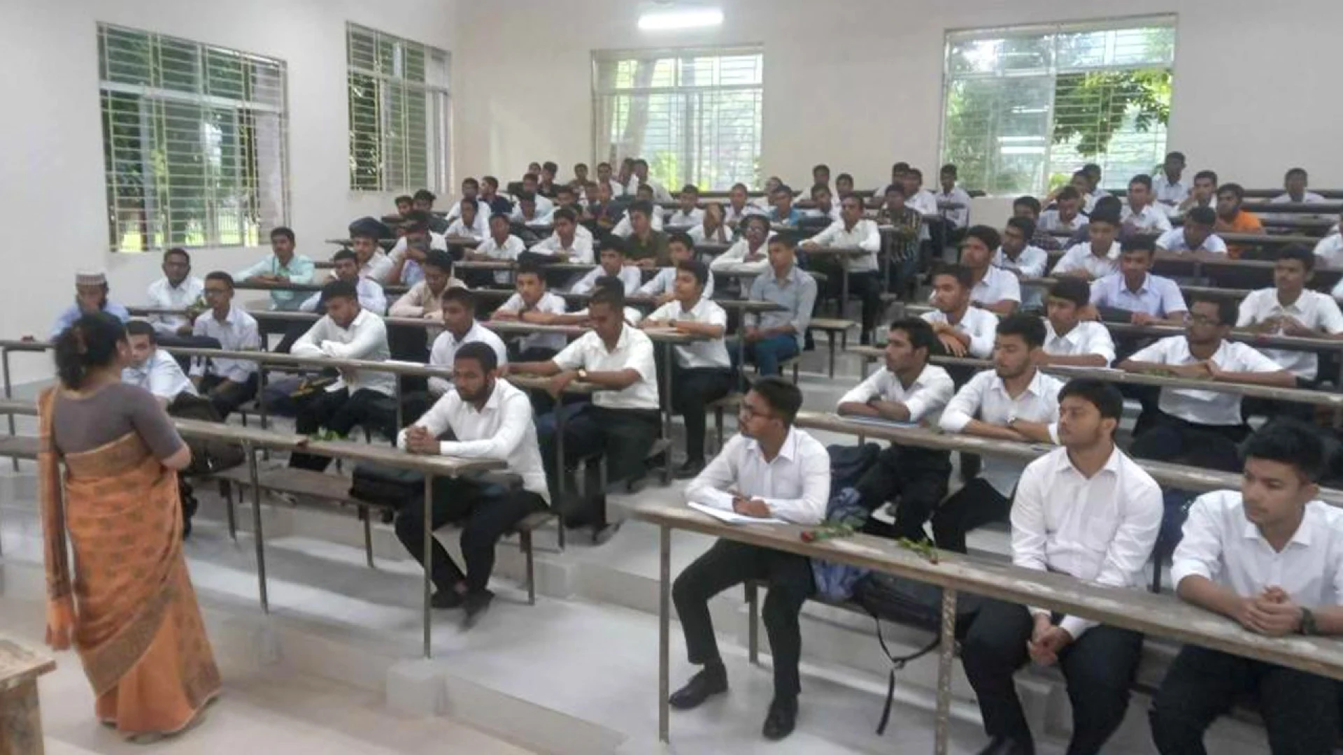 দীর্ঘ ছুটি শেষে ৭ জুন খুলছে স্কুল-কলেজ, মাদ্রাসায় ক্লাস শুরু ১৪ জুন