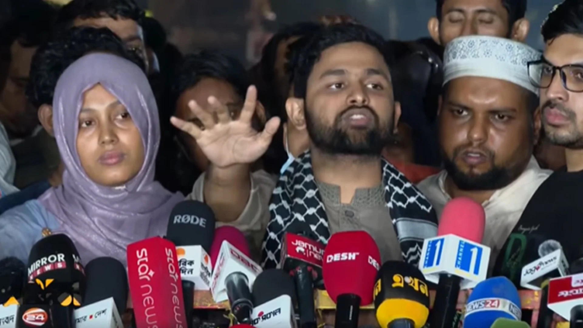 হাদি হত্যার বিচার দাবিতে মশাল ও বিক্ষোভ মিছিলের ডাক দিয়েছে ইনকিলাব মঞ্চ