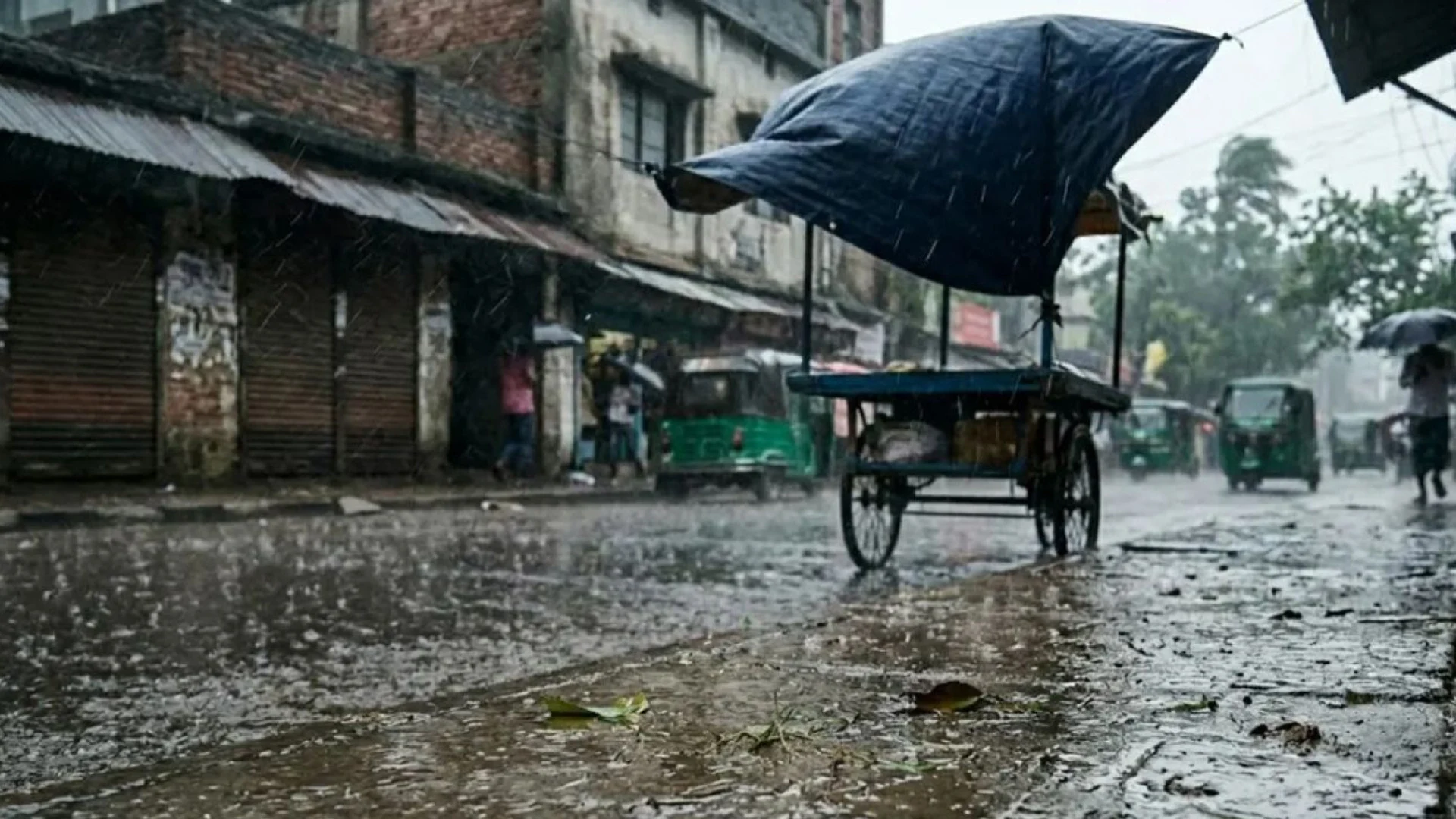 দেশের ৪ অঞ্চলে ঝোড়ো হাওয়ার আভাস, নদীবন্দরে সতর্ক সংকেত 