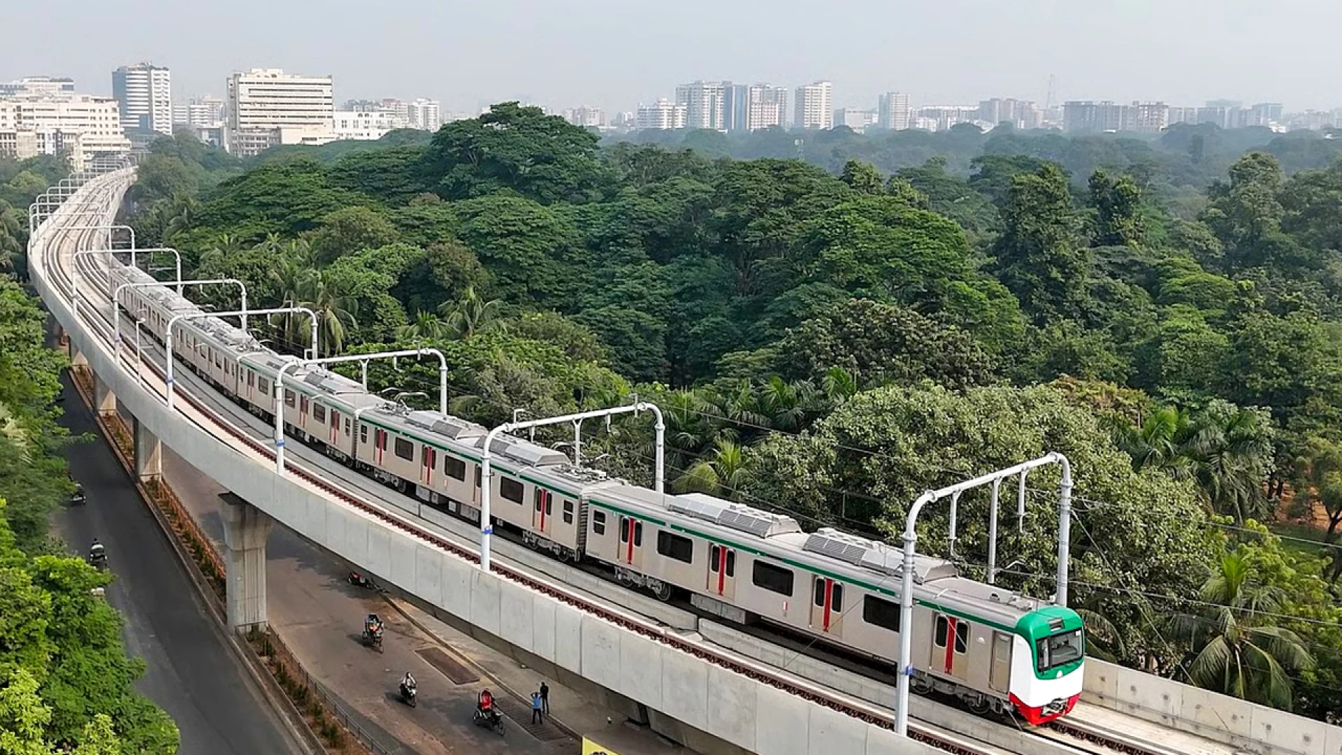 আজ থেকে নতুন সূচিতে চলবে মেট্রো রেল