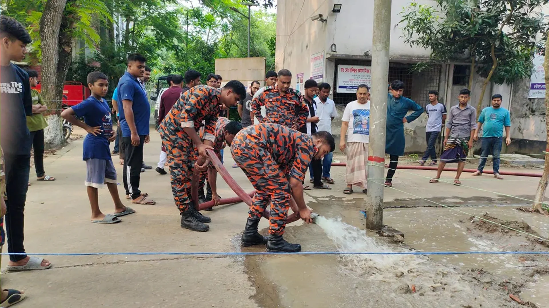 শরীয়তপুরের উপজেলা স্বাস্থ্য কমপ্লেক্স রহস্যজনক তাপ
