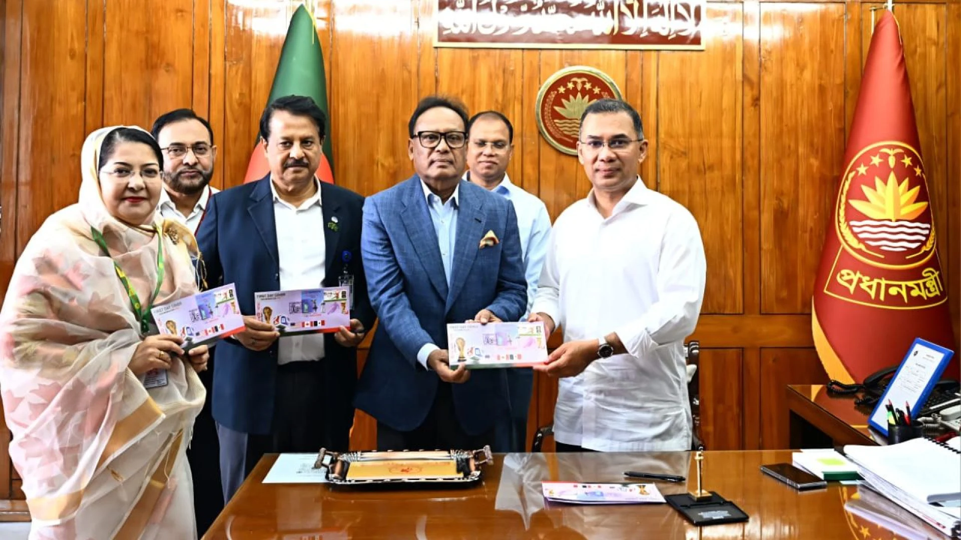 বিশ্বকাপ উপলক্ষে স্মারক ডাকটিকিট উন্মোচন করলেন প্রধানমন্ত্রী