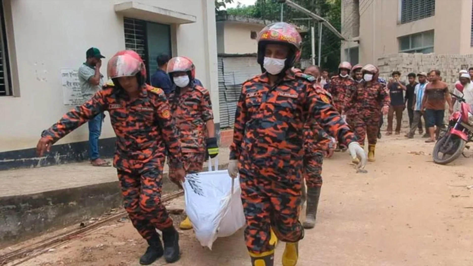 বান্দরবান সদর হাসপাতালে বিদ্যুৎস্পৃষ্ট ২ শ্রমিকের মৃত্যু