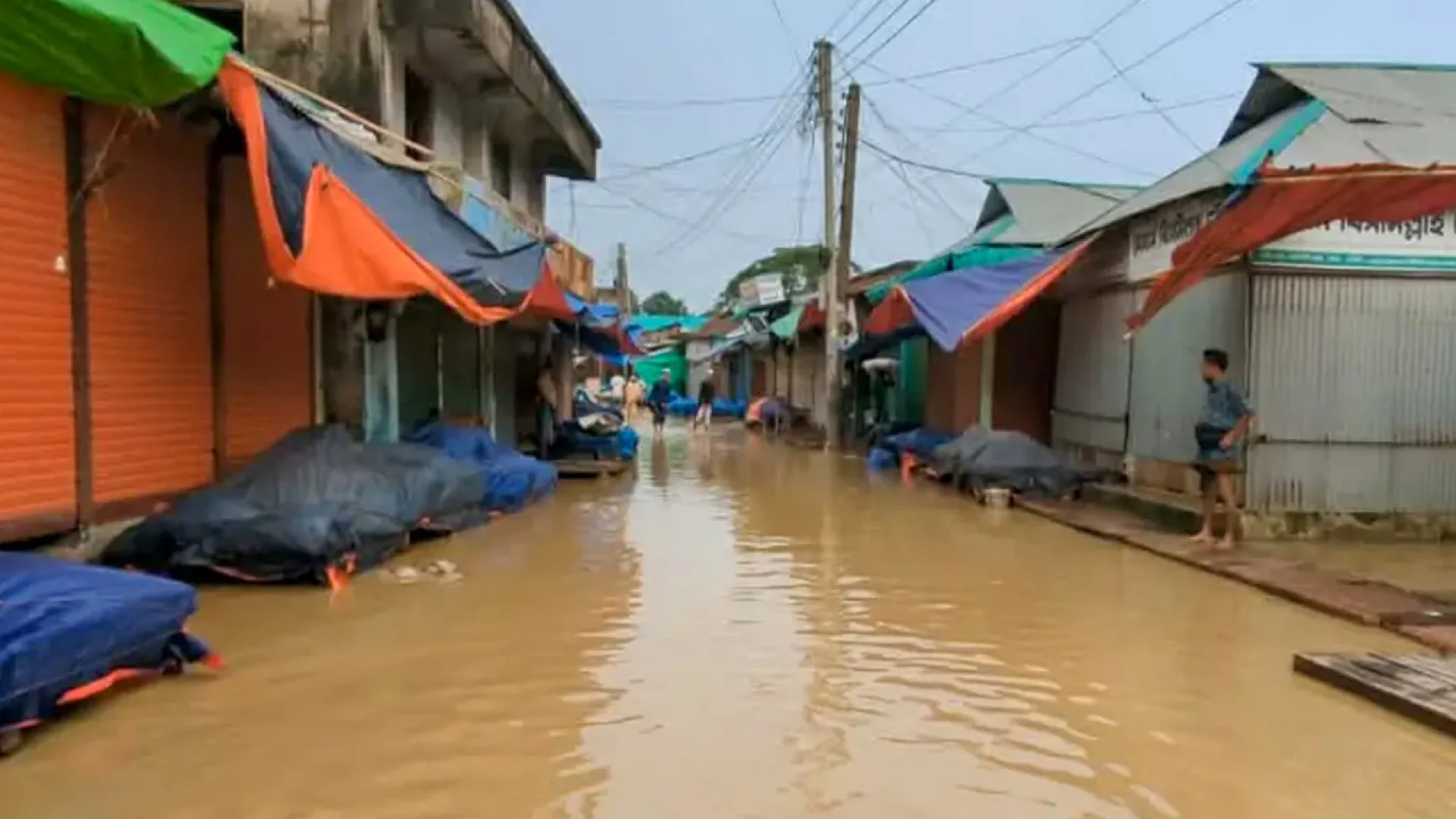 ভারী বৃষ্টি ও পাহাড়ি ঢলে শেরপুরে বন্যার শঙ্কা, তিন নদীর পানি বিপৎসীমার ওপরে