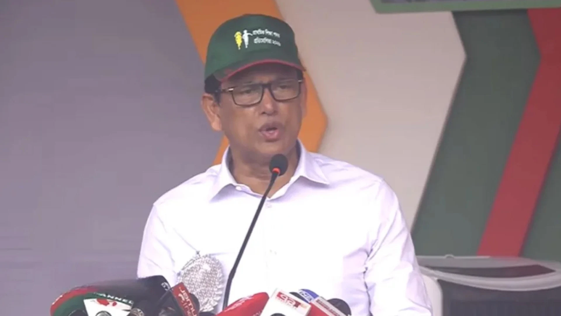 শিক্ষার্থীরা জিপিএ-৫’র পেছনে না ছুটে, সৃজনশীল হোক: শিক্ষামন্ত্রী
