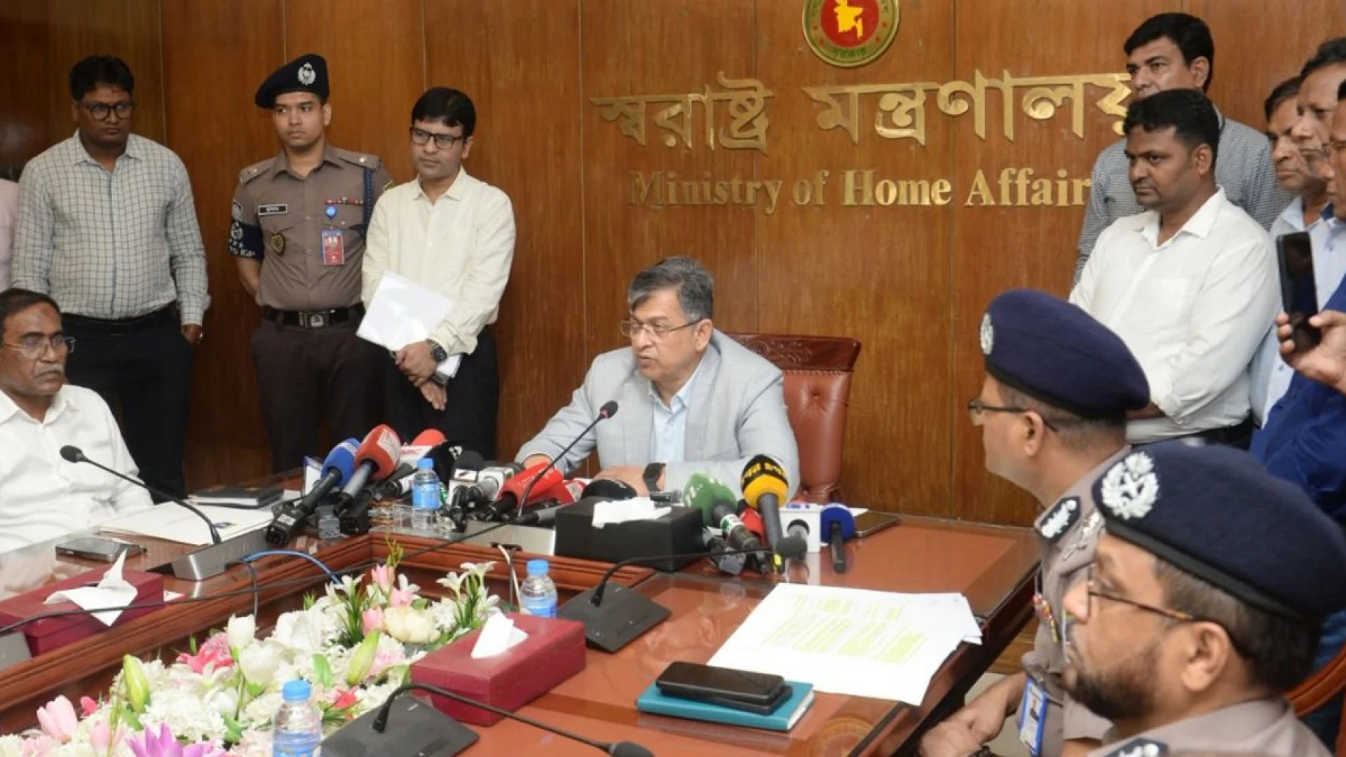 ২৩ জুন উপলক্ষে সর্বোচ্চ সতর্ক থাকার নির্দেশ:  স্বরাষ্ট্রমন্ত্রী