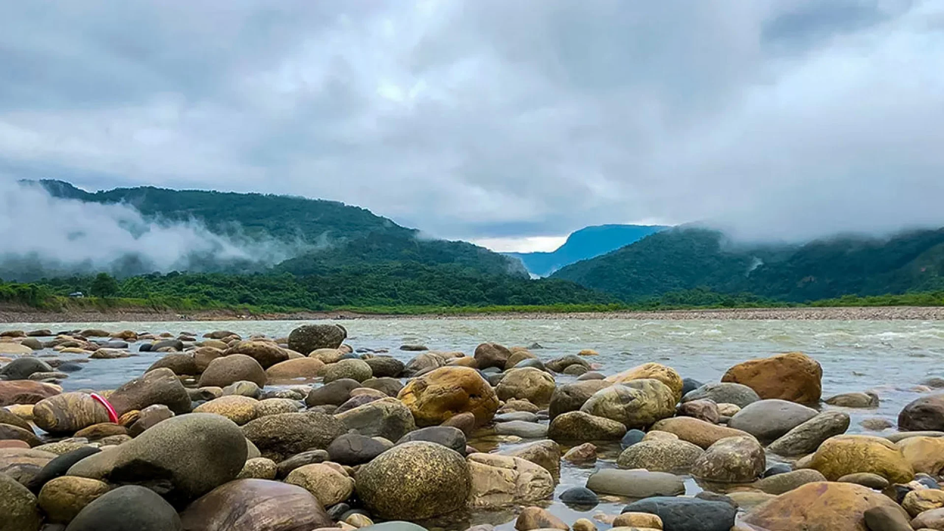 পানি কমতেই খুলে দেওয়া হলো সাদাপাথর পর্যটনকেন্দ্র