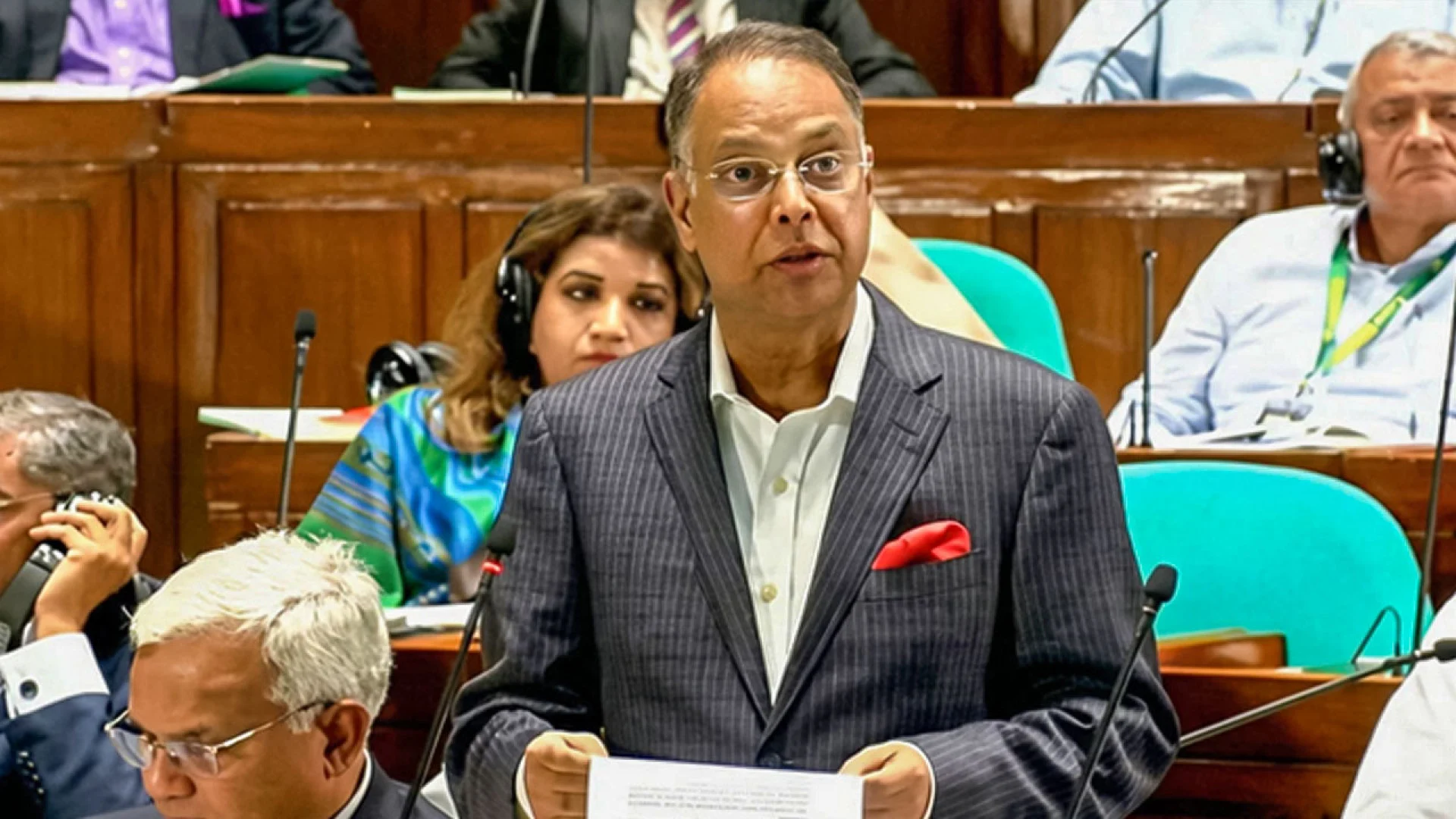 দেশে উত্তোলনযোগ্য গ্যাসের মজুত ৭.৬৩ টিসিএফ, দৈনিক ঘাটতি ১,১৪৬ মিলিয়ন ঘনফুট